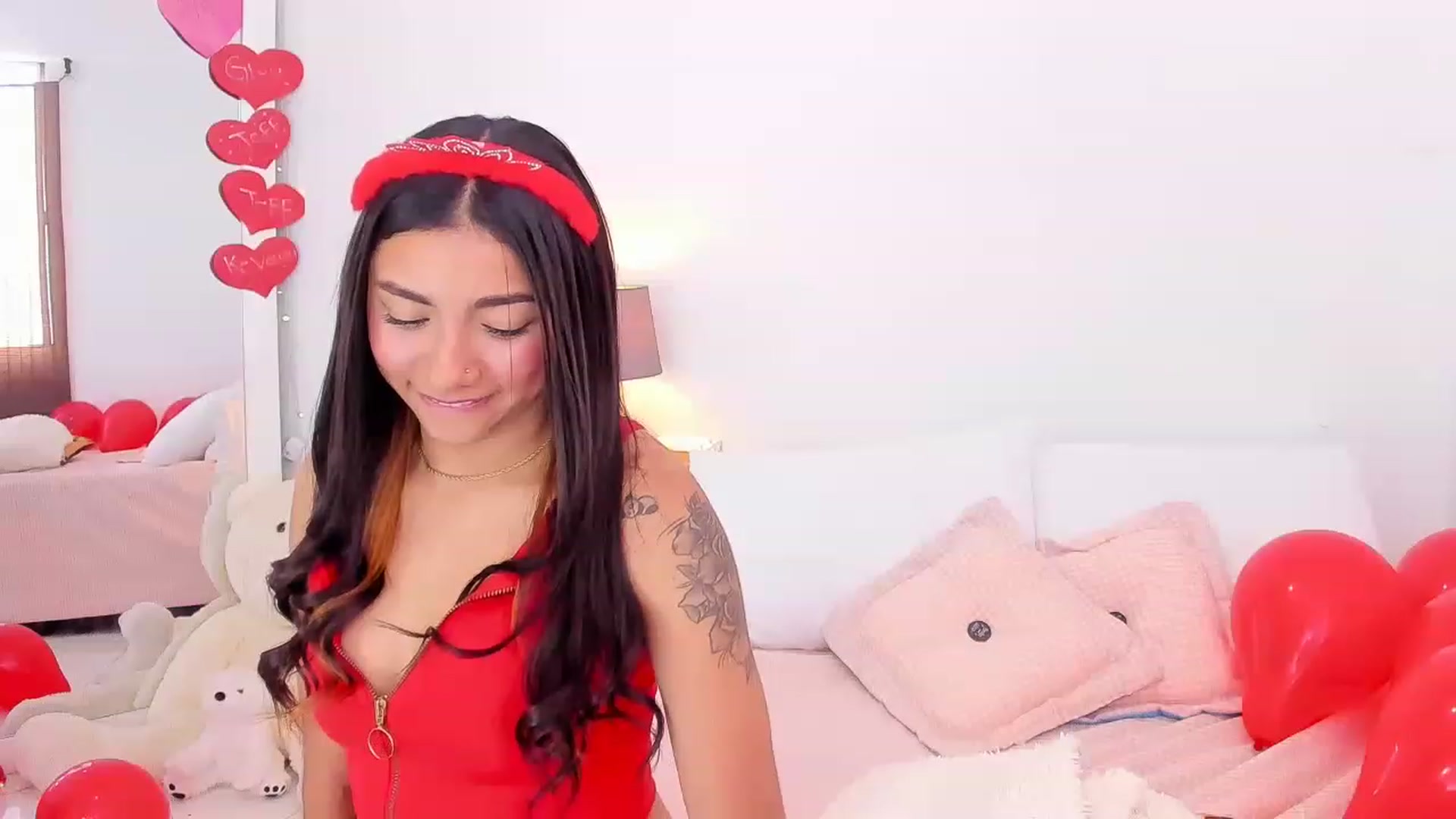 Gallery image thumbnail from Danna___'s myfreecams stream on, 02/14/2023, 17:47 image 13 of 20