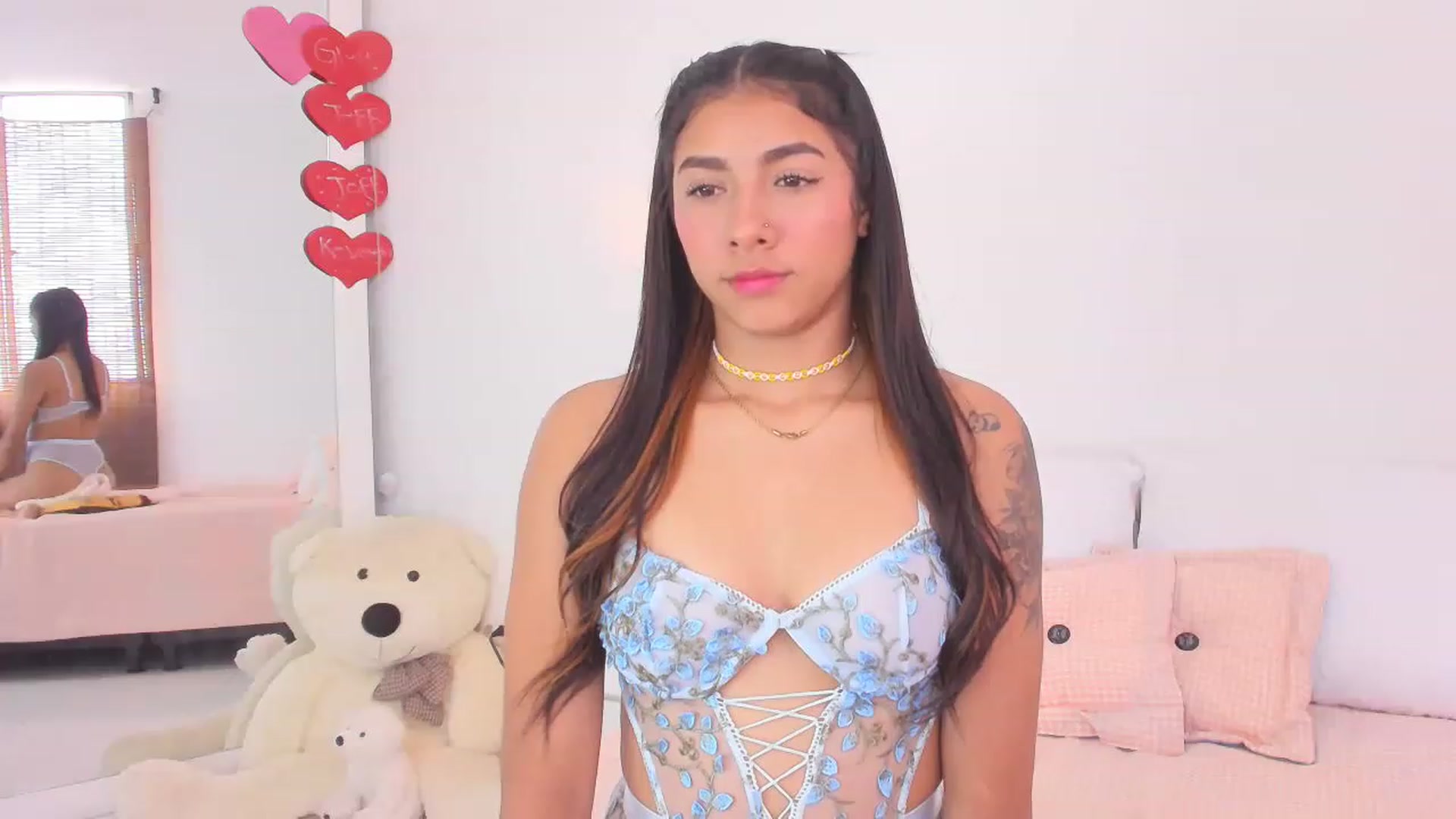 Gallery image thumbnail from Danna___'s myfreecams stream on, 02/15/2023, 17:13 image 5 of 20