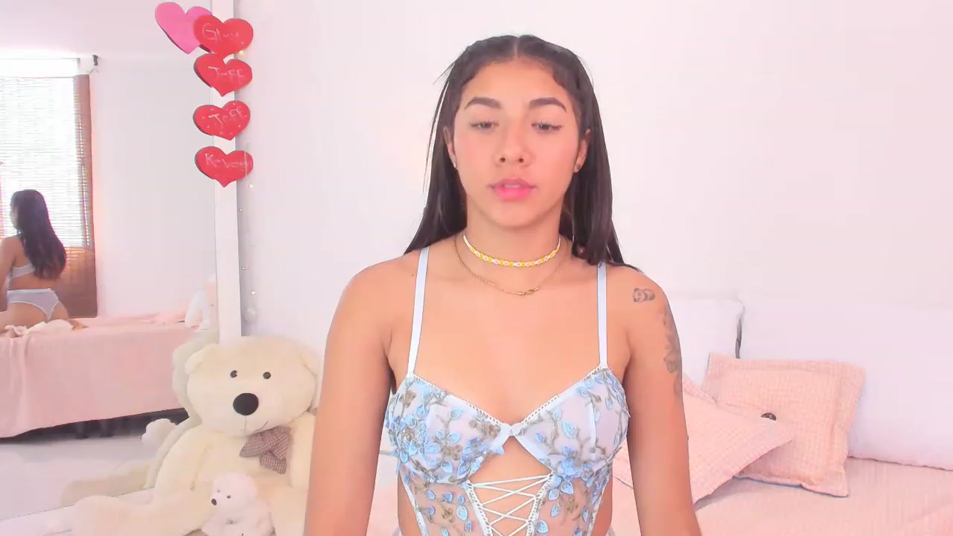 Gallery image thumbnail from Danna___'s myfreecams stream on, 02/15/2023, 17:30 image 13 of 20