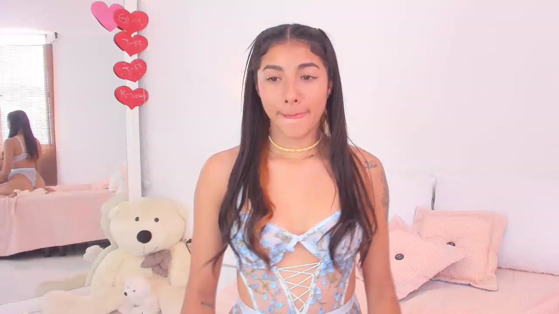 Gallery image thumbnail from Danna___'s myfreecams stream on, 02/15/2023, 17:30 image 20 of 20