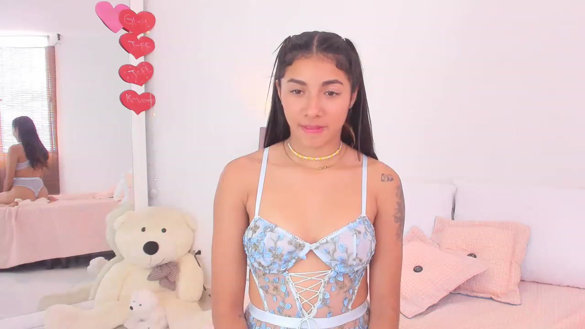 Gallery image thumbnail from Danna___'s myfreecams stream on, 02/15/2023, 17:30 image 19 of 20