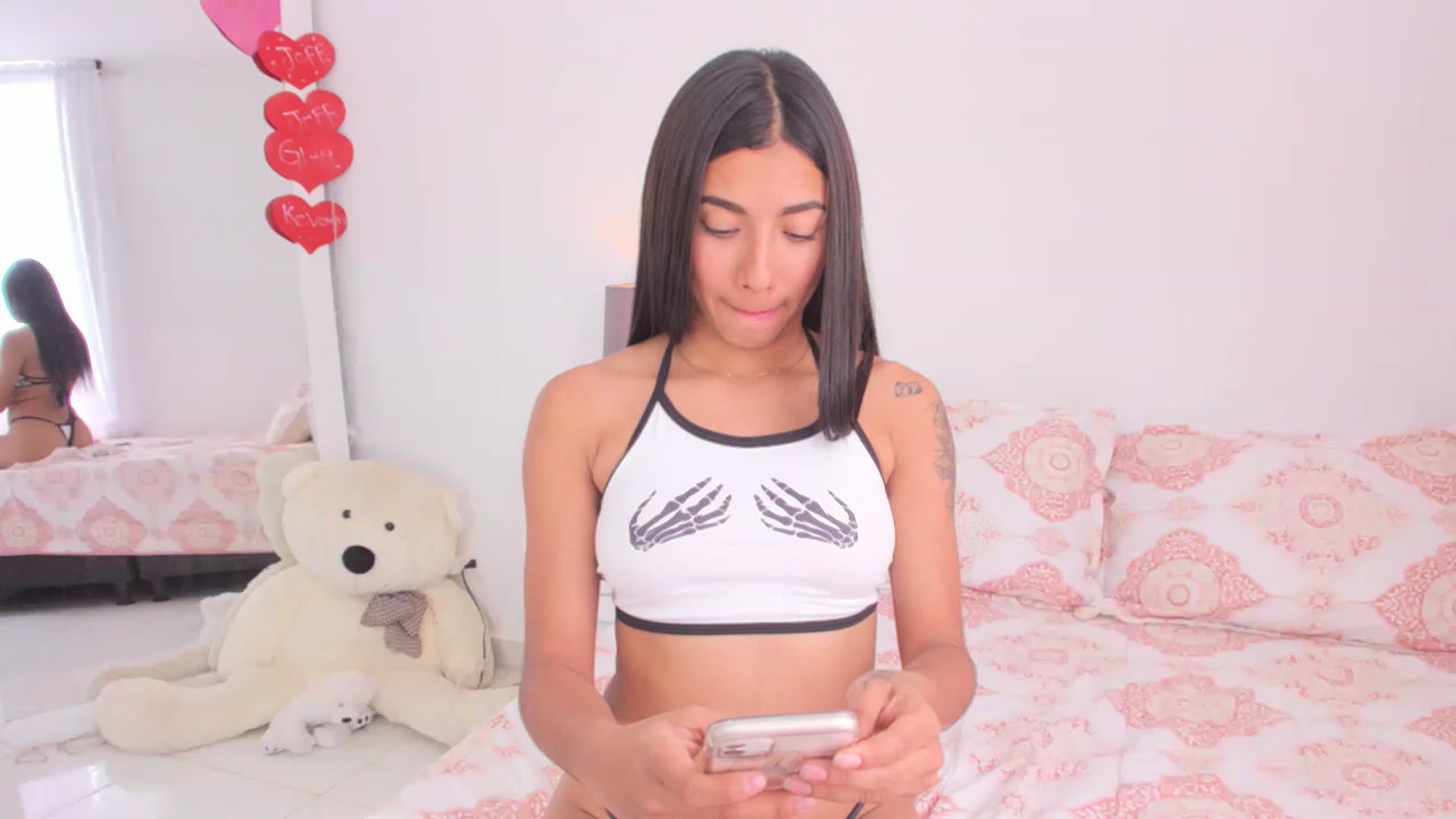 Gallery image thumbnail from Danna___'s myfreecams stream on, 02/23/2023, 17:40 image 13 of 20