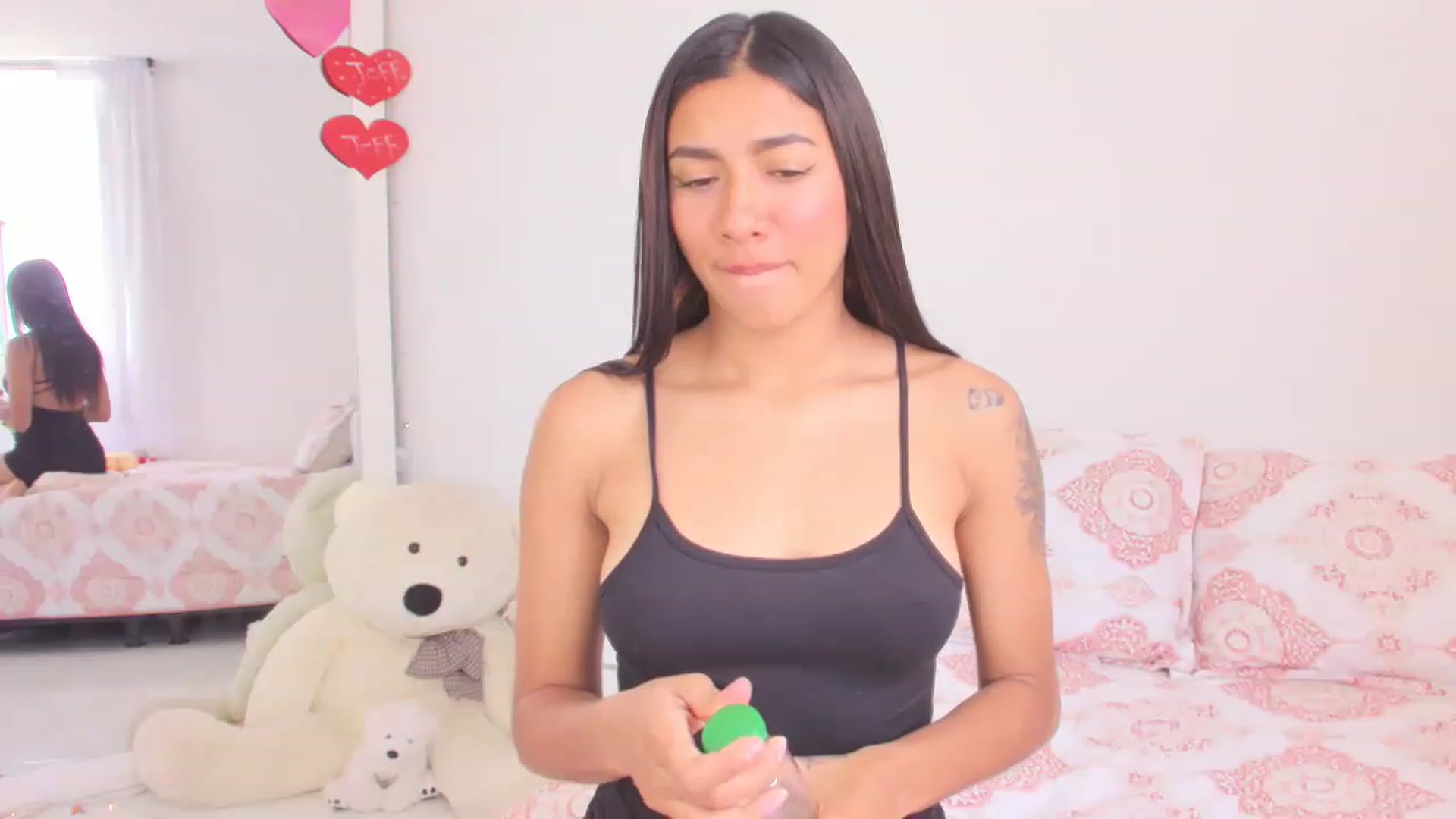 Gallery image thumbnail from Danna___'s myfreecams stream on, 02/28/2023, 16:22 image 8 of 20