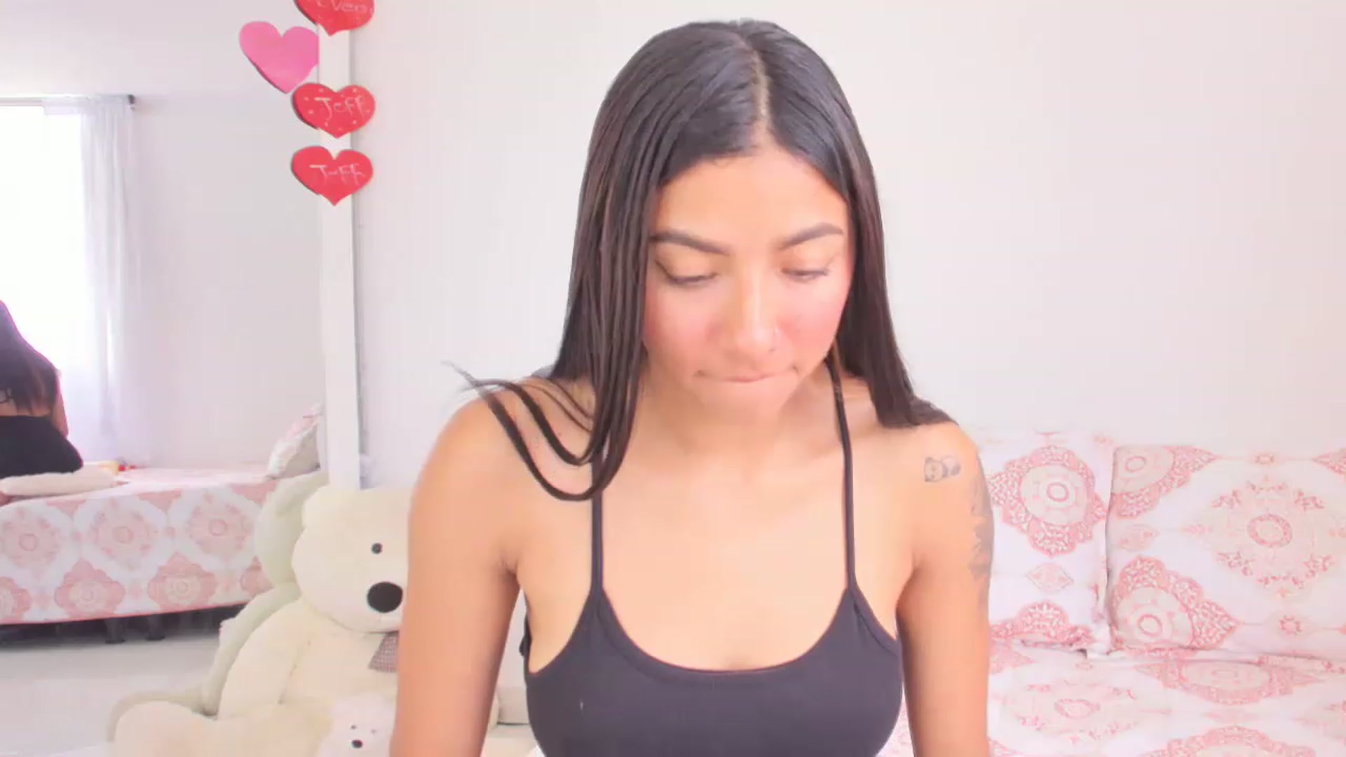 Gallery image thumbnail from Danna___'s myfreecams stream on, 02/28/2023, 16:22 image 6 of 20