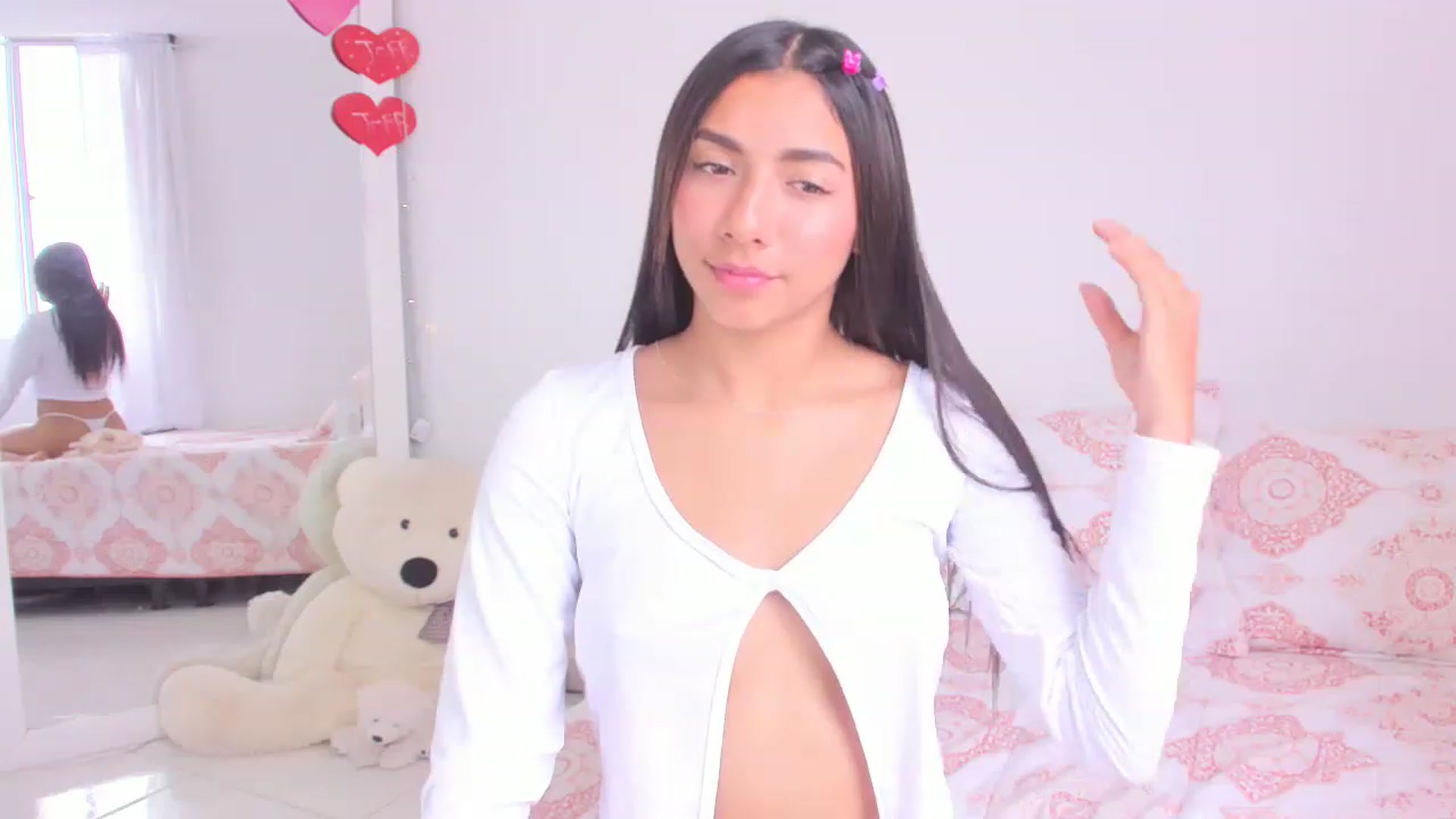 Gallery image thumbnail from Danna___'s myfreecams stream on, 03/03/2023, 17:00 image 11 of 20