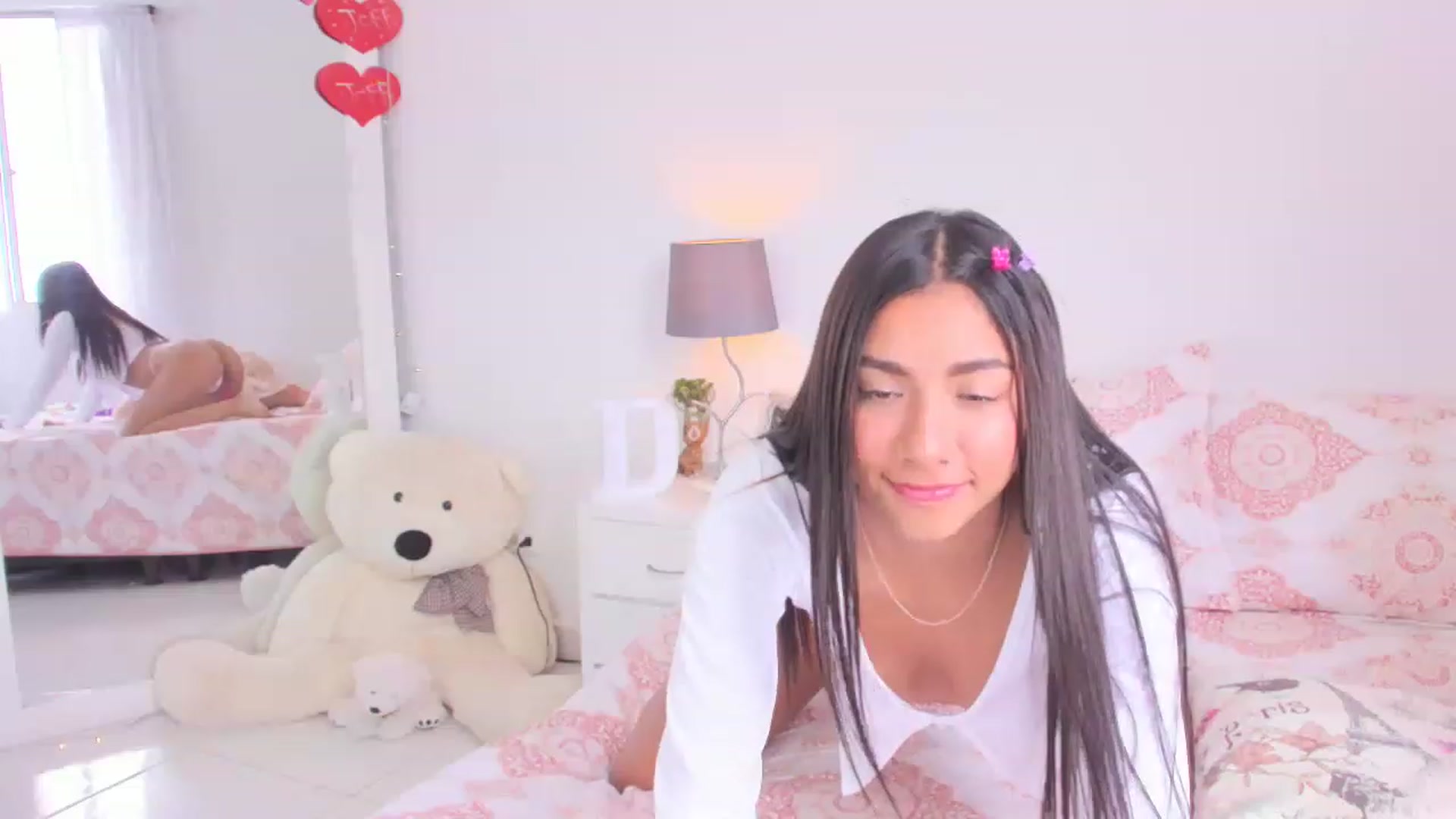 Gallery image thumbnail from Danna___'s myfreecams stream on, 03/03/2023, 17:00 image 4 of 20