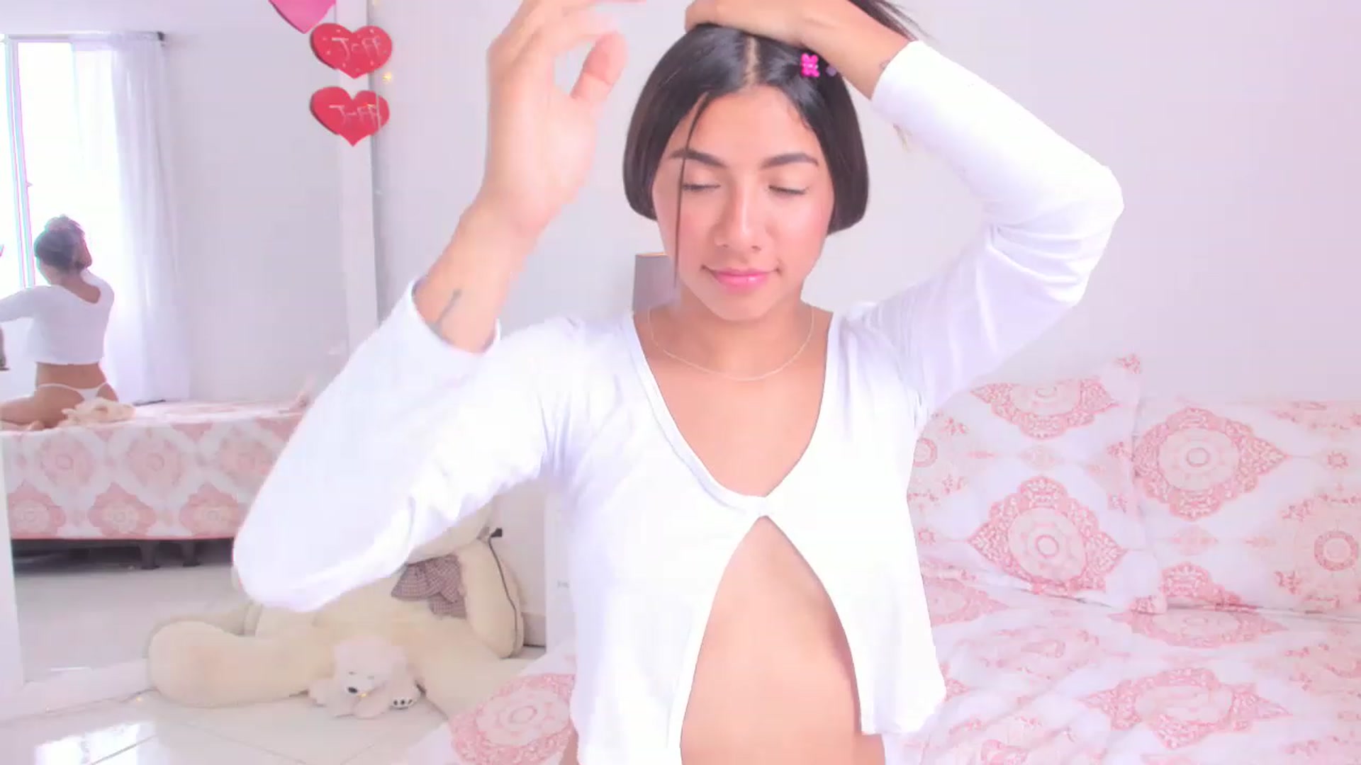 Gallery image thumbnail from Danna___'s myfreecams stream on, 03/03/2023, 17:00 image 9 of 20