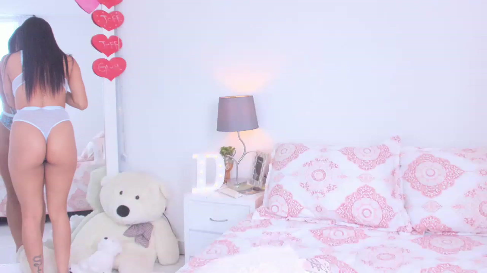 Gallery image thumbnail from Danna___'s myfreecams stream on, 03/06/2023, 16:09 image 5 of 20