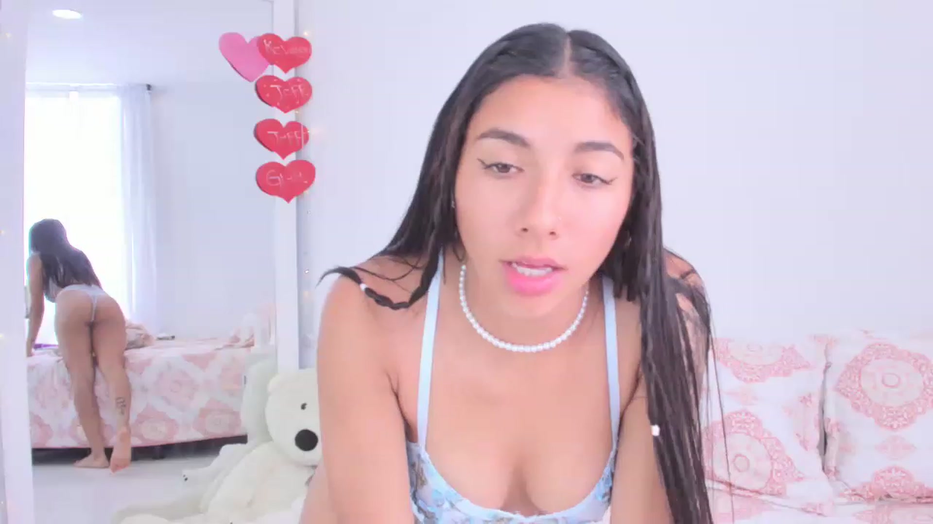 Gallery image thumbnail from Danna___'s myfreecams stream on, 03/06/2023, 17:55 image 8 of 20