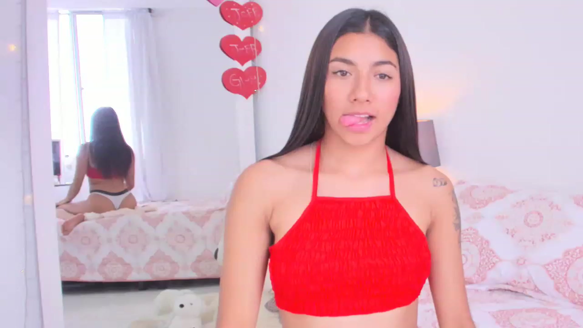 Gallery image thumbnail from Danna___'s myfreecams stream on, 03/07/2023, 17:36 image 12 of 20
