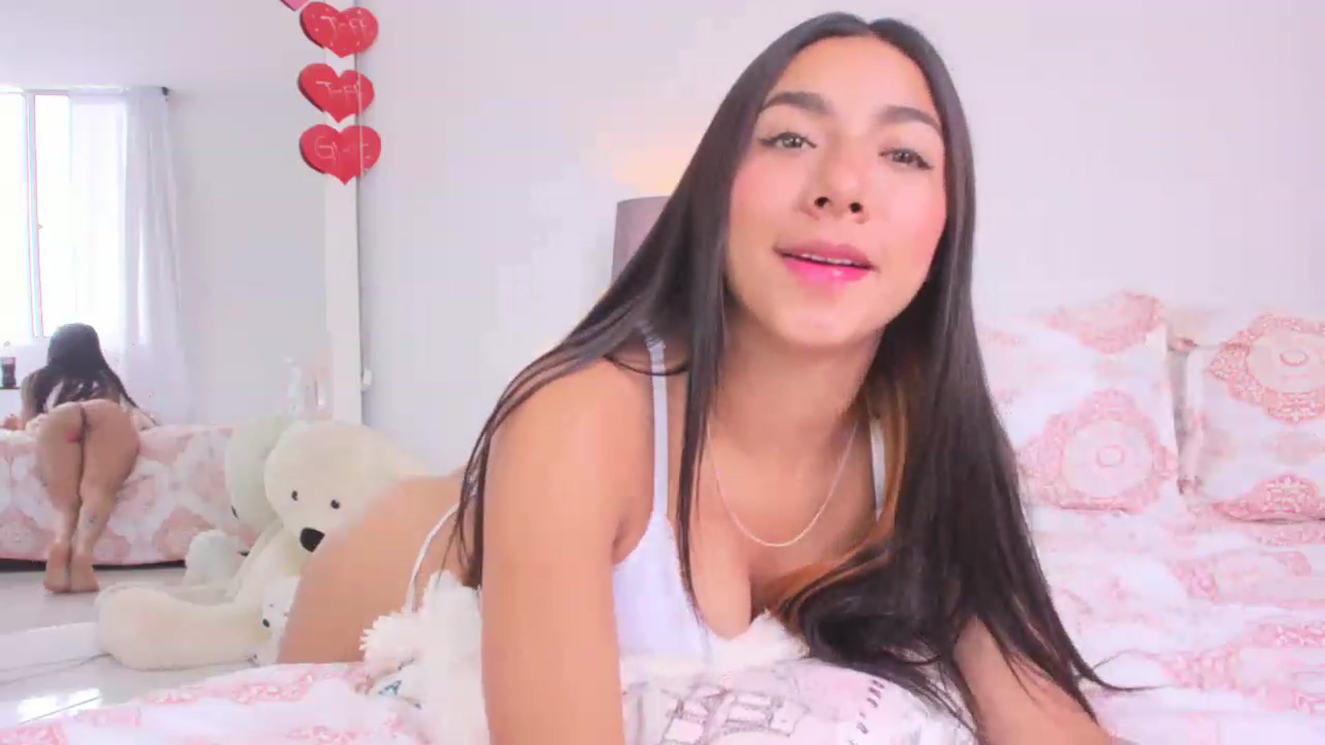 Gallery image thumbnail from Danna___'s myfreecams stream on, 03/08/2023, 17:22 image 5 of 20
