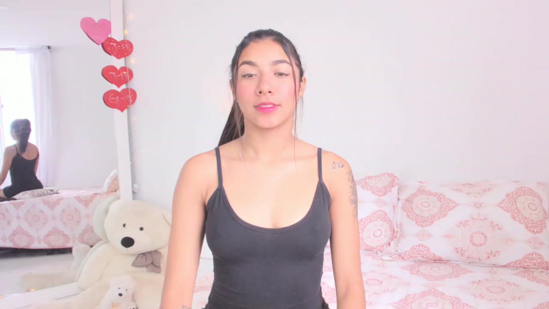 Gallery image thumbnail from Danna___'s myfreecams stream on, 03/13/2023, 16:13 image 1 of 20