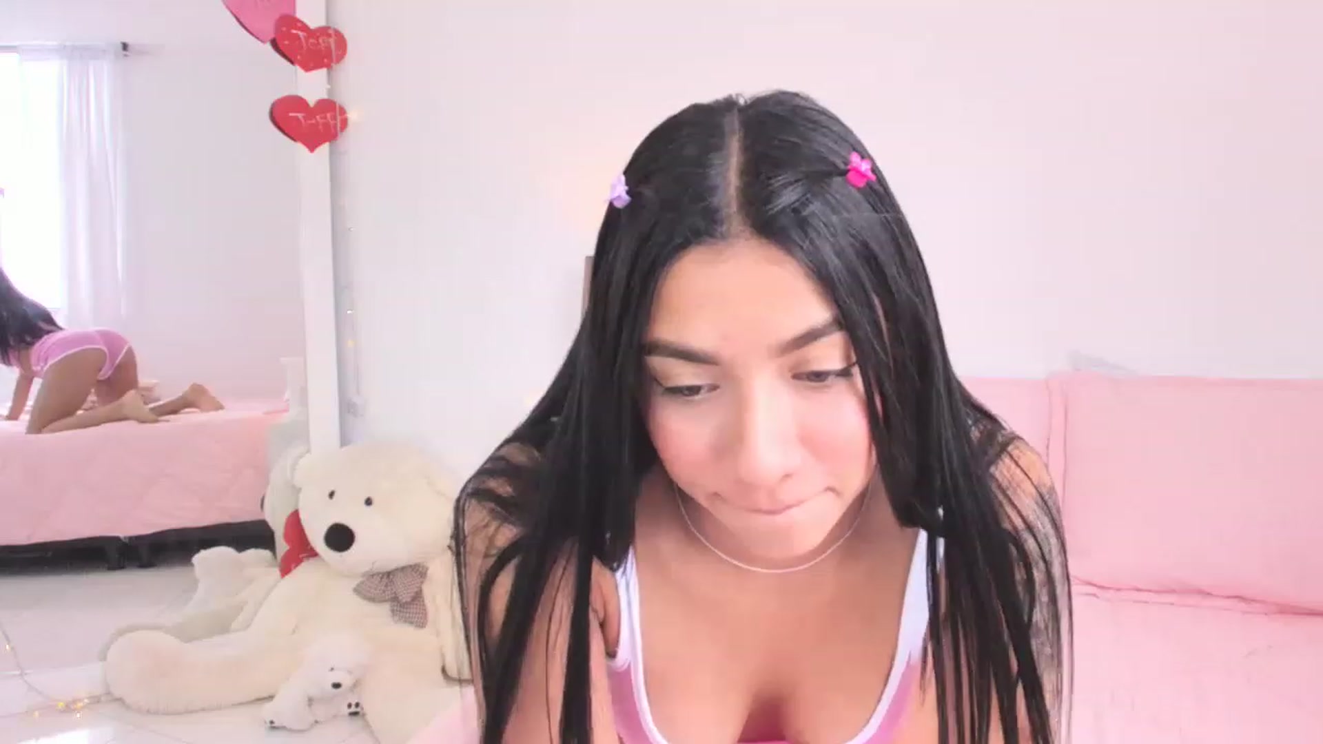 Gallery image thumbnail from Danna___'s myfreecams stream on, 03/24/2023, 15:29 image 10 of 20