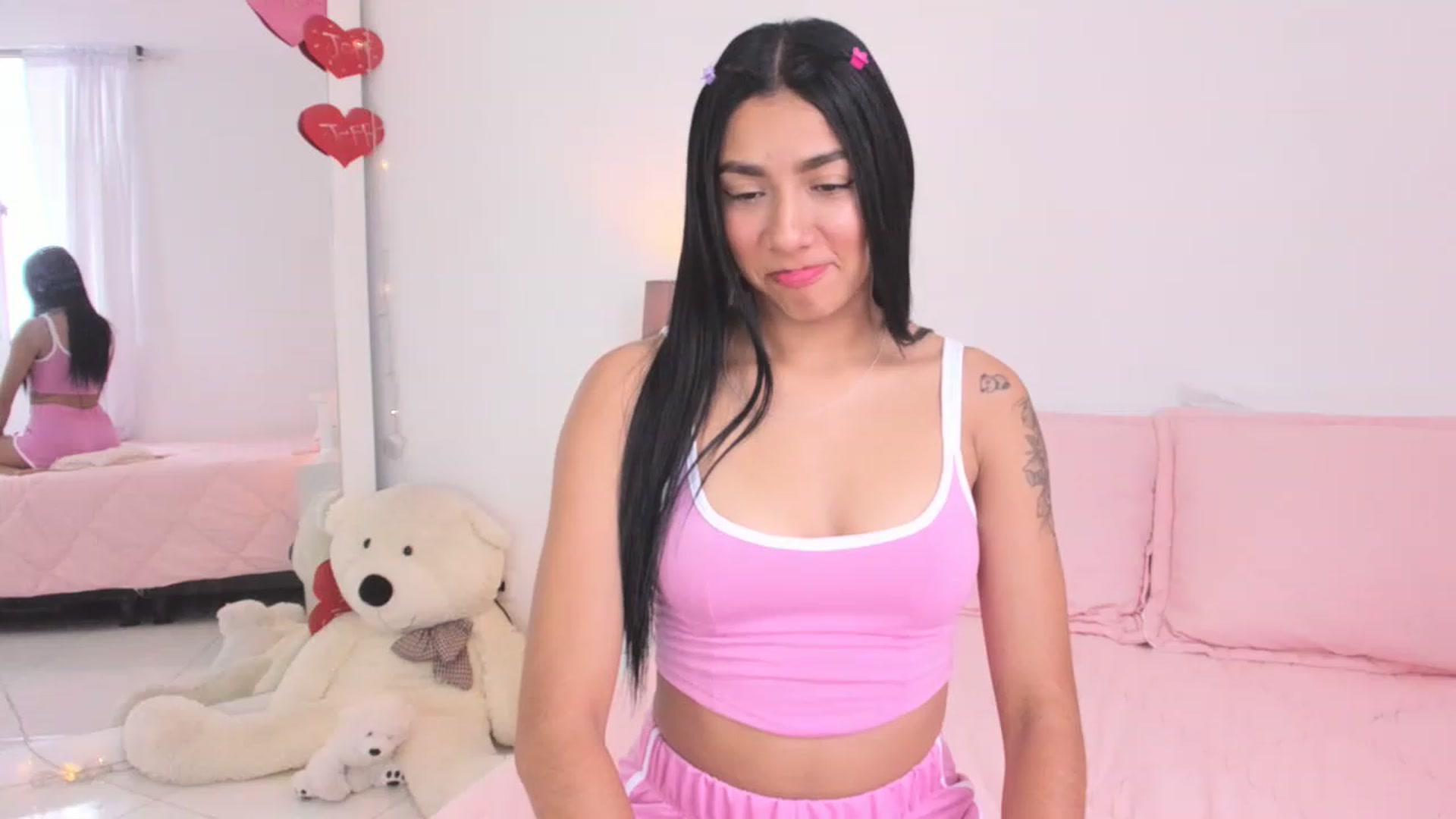 Gallery image thumbnail from Danna___'s myfreecams stream on, 03/24/2023, 15:29 image 4 of 20