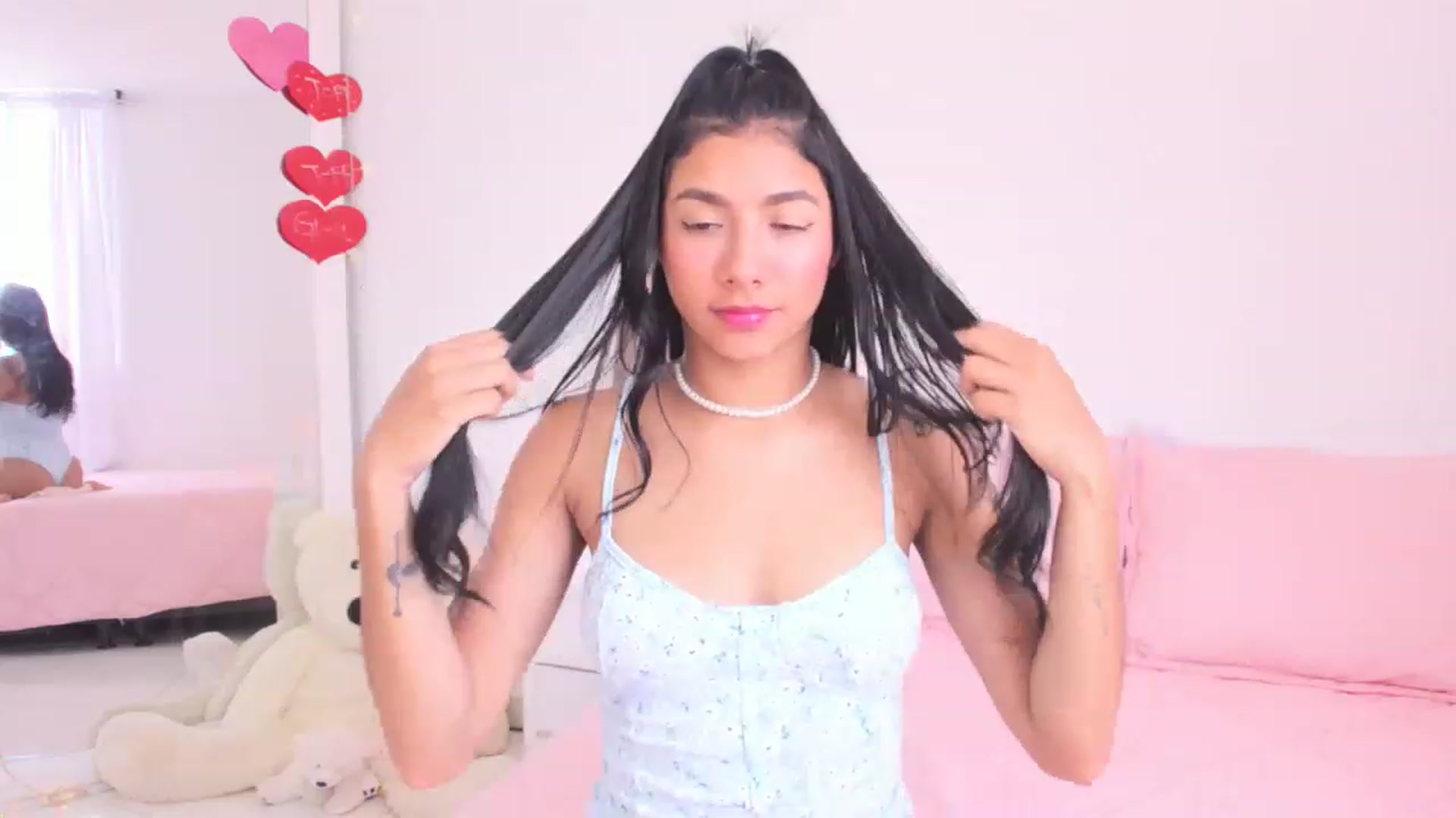 Gallery image thumbnail from Danna___'s myfreecams stream on, 03/25/2023, 17:05 image 3 of 20
