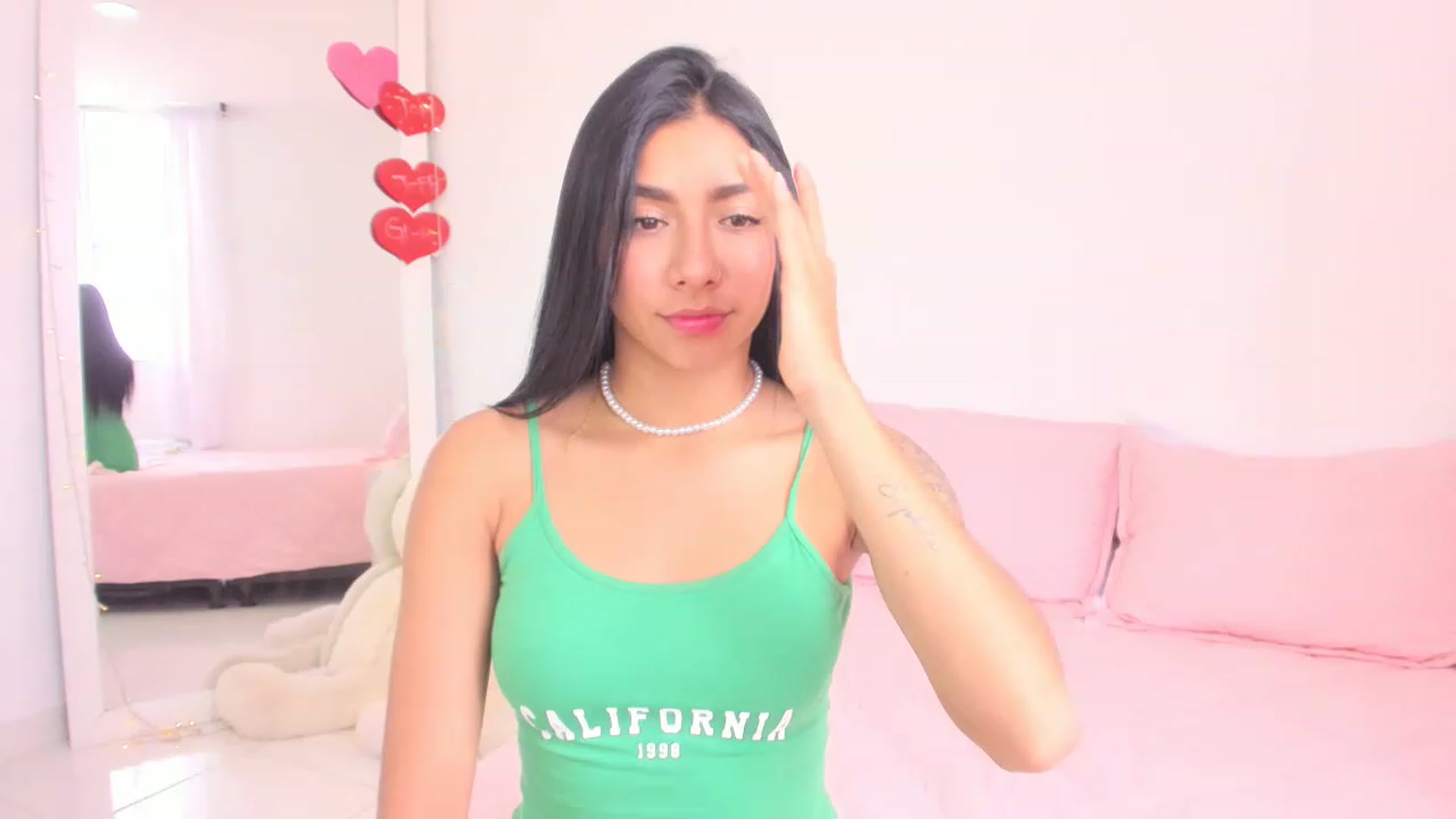 Gallery image thumbnail from Danna___'s myfreecams stream on, 03/28/2023, 17:22 image 1 of 20