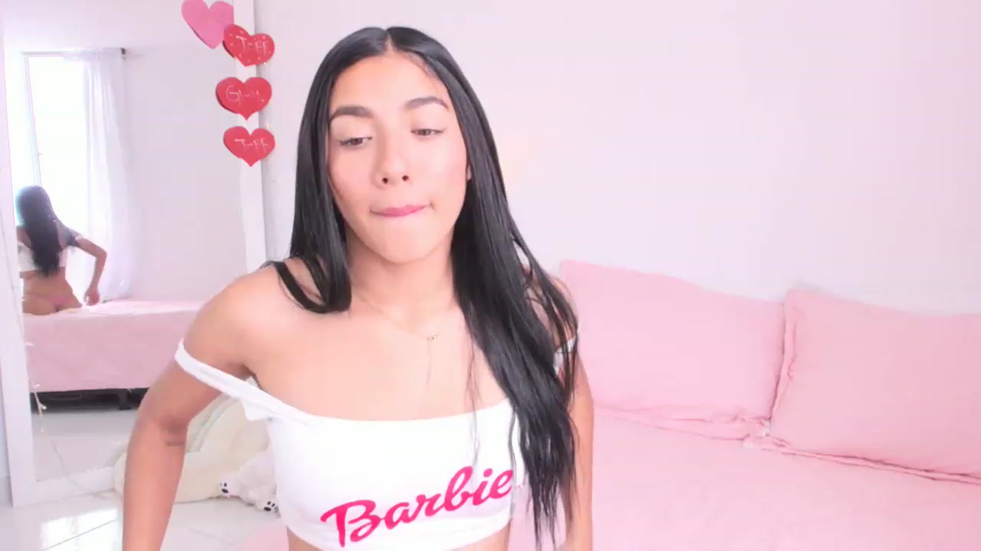 Gallery image thumbnail from Danna___'s myfreecams stream on, 03/30/2023, 18:15 image 10 of 20