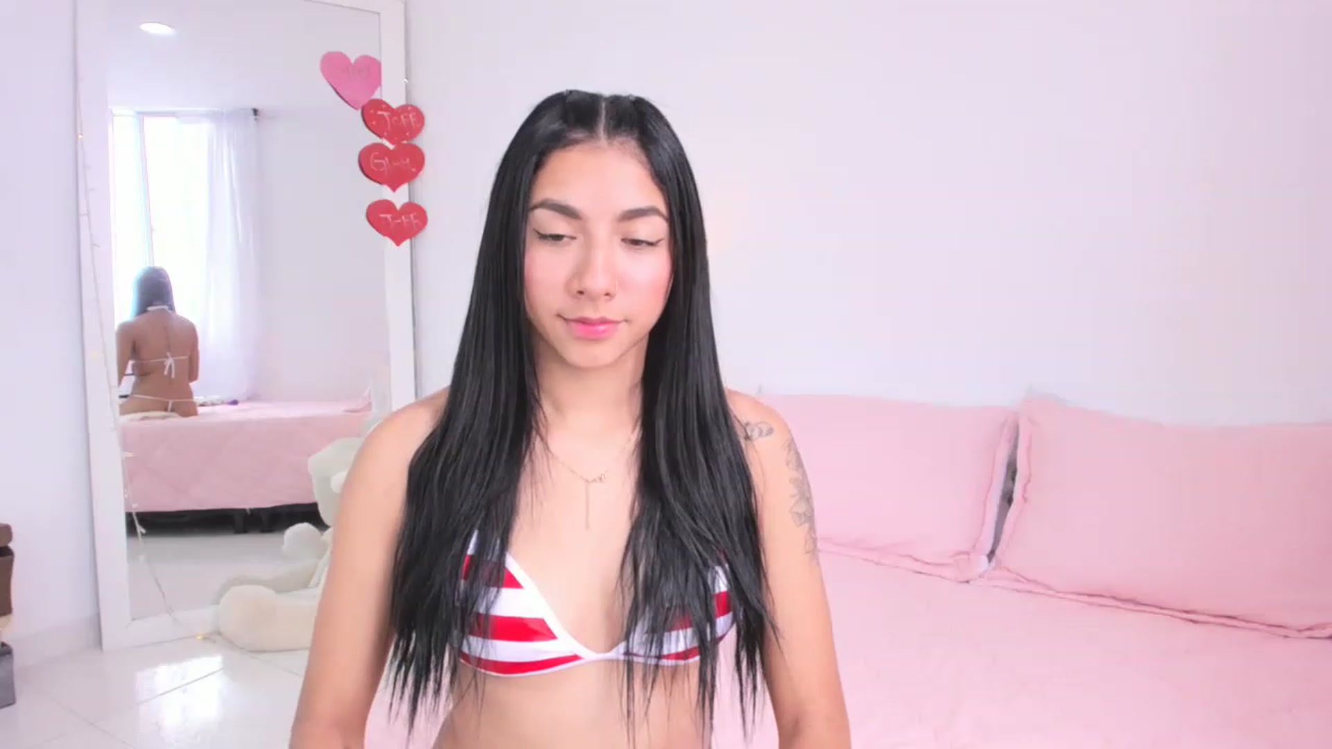 Gallery image thumbnail from Danna___'s myfreecams stream on, 03/31/2023, 16:50 image 18 of 20
