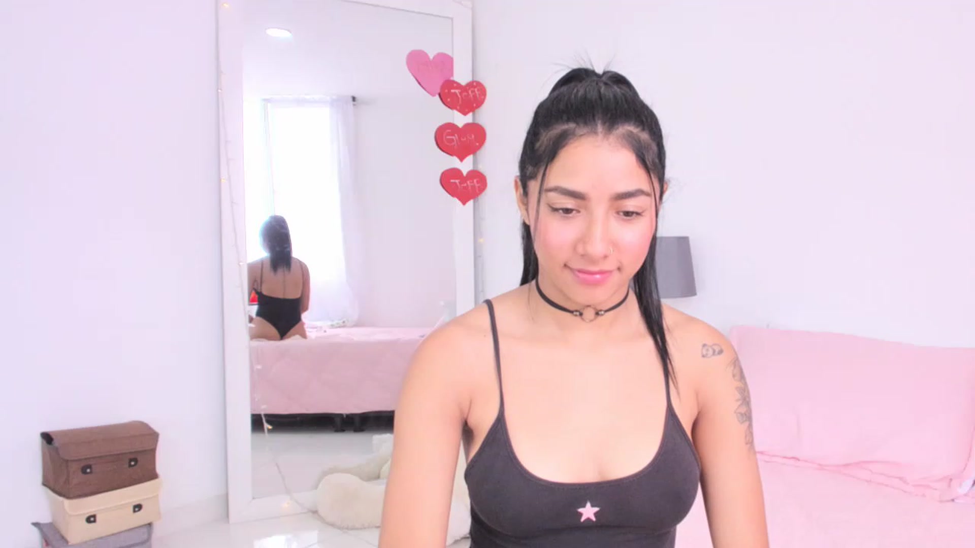 Gallery image thumbnail from Danna___'s myfreecams stream on, 04/01/2023, 16:39 image 11 of 20