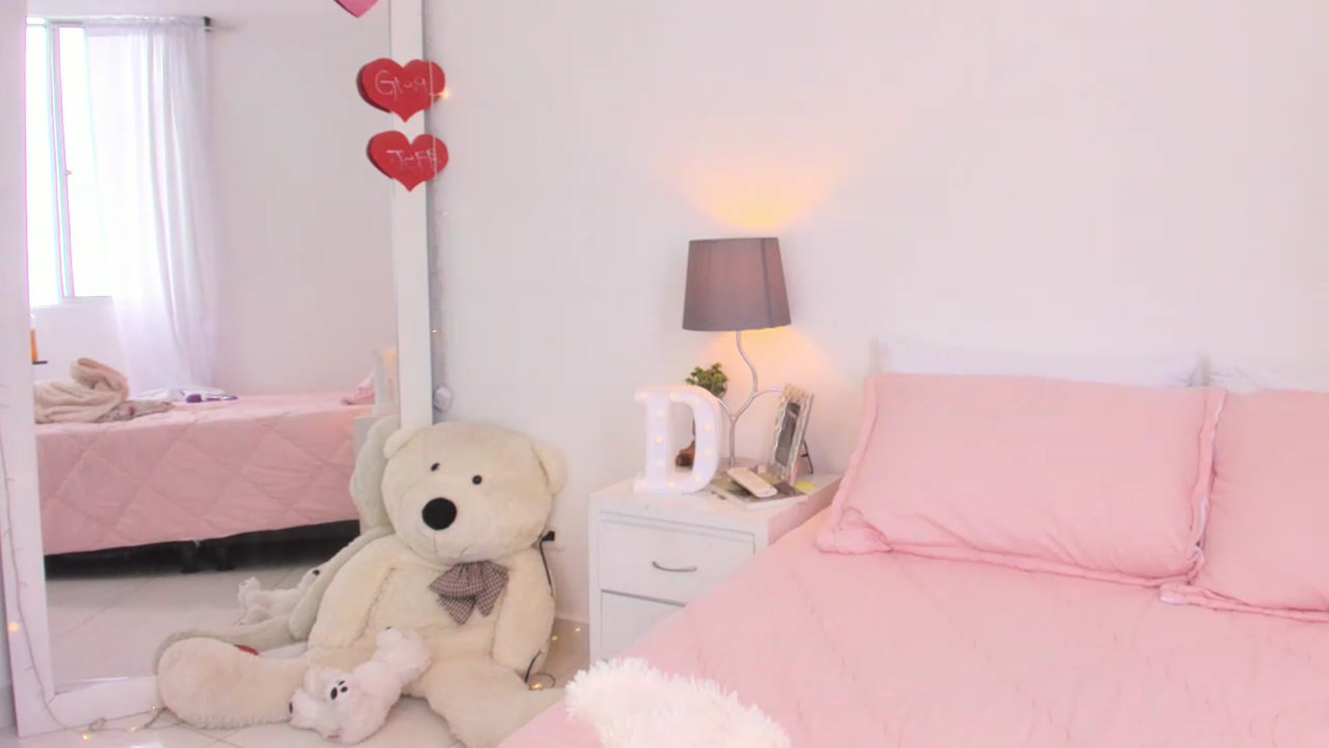 Gallery image thumbnail from Danna___'s myfreecams stream on, 04/05/2023, 17:25 image 7 of 20