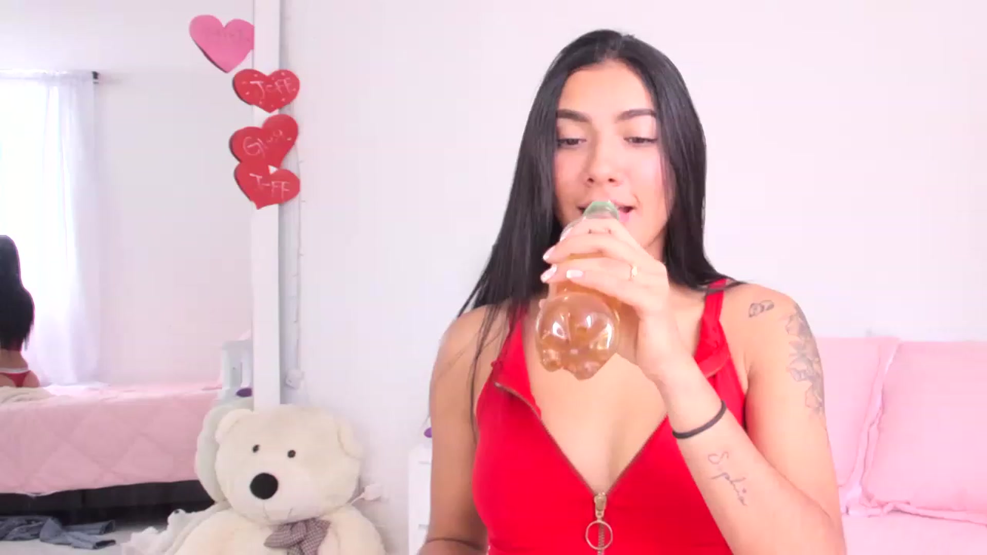 Gallery image thumbnail from Danna___'s myfreecams stream on, 04/18/2023, 16:43 image 11 of 20