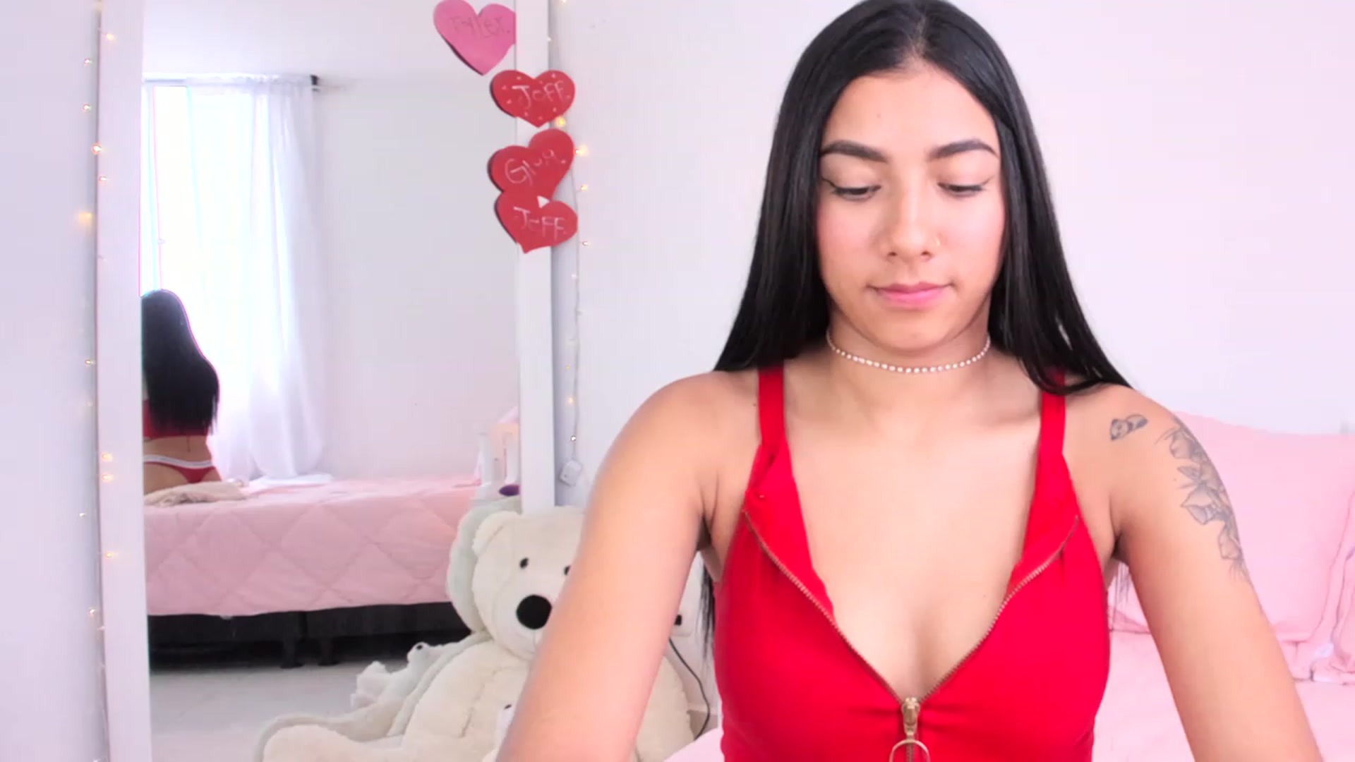 Gallery image thumbnail from Danna___'s myfreecams stream on, 04/18/2023, 17:54 image 3 of 20