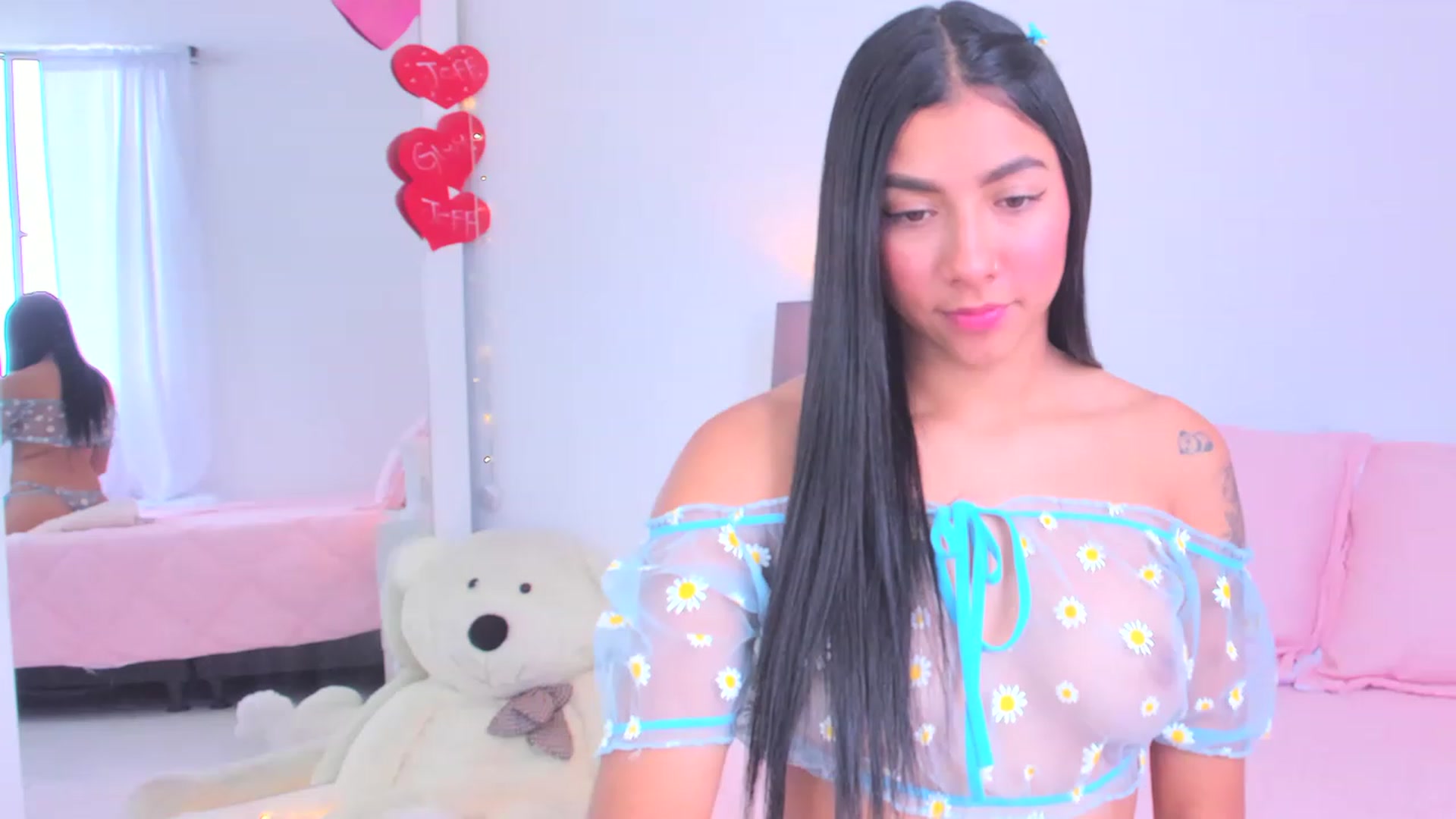 Gallery image thumbnail from Danna___'s myfreecams stream on, 04/19/2023, 15:09 image 20 of 20