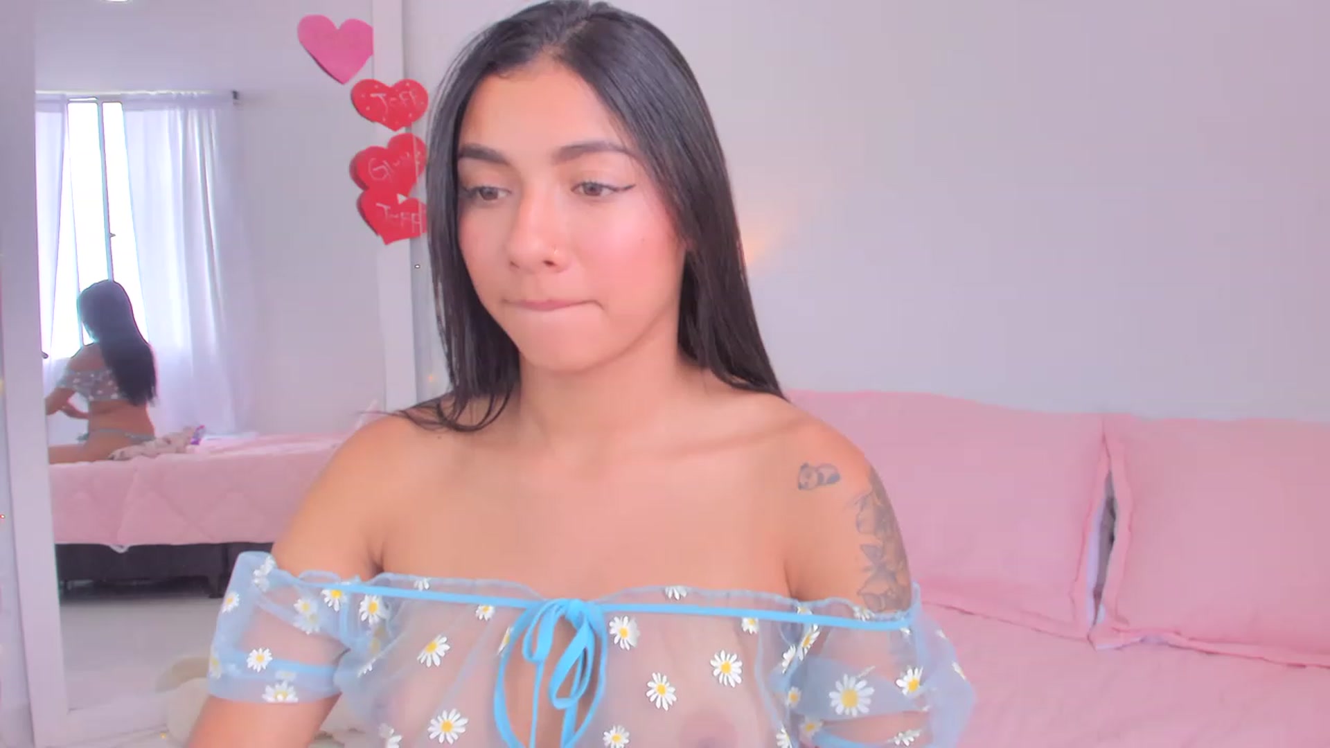 Gallery image thumbnail from Danna___'s myfreecams stream on, 04/19/2023, 18:19 image 15 of 20