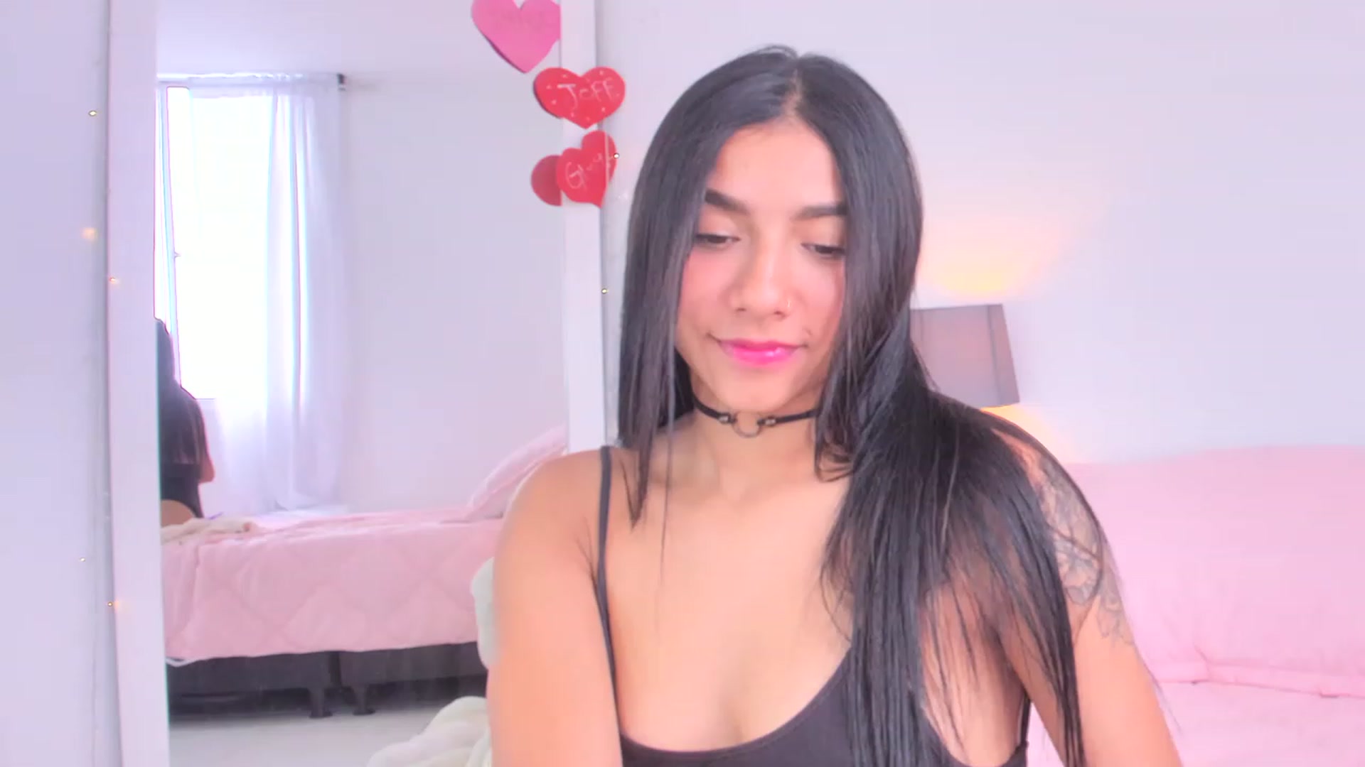 Gallery image thumbnail from Danna___'s myfreecams stream on, 04/21/2023, 17:22 image 5 of 20