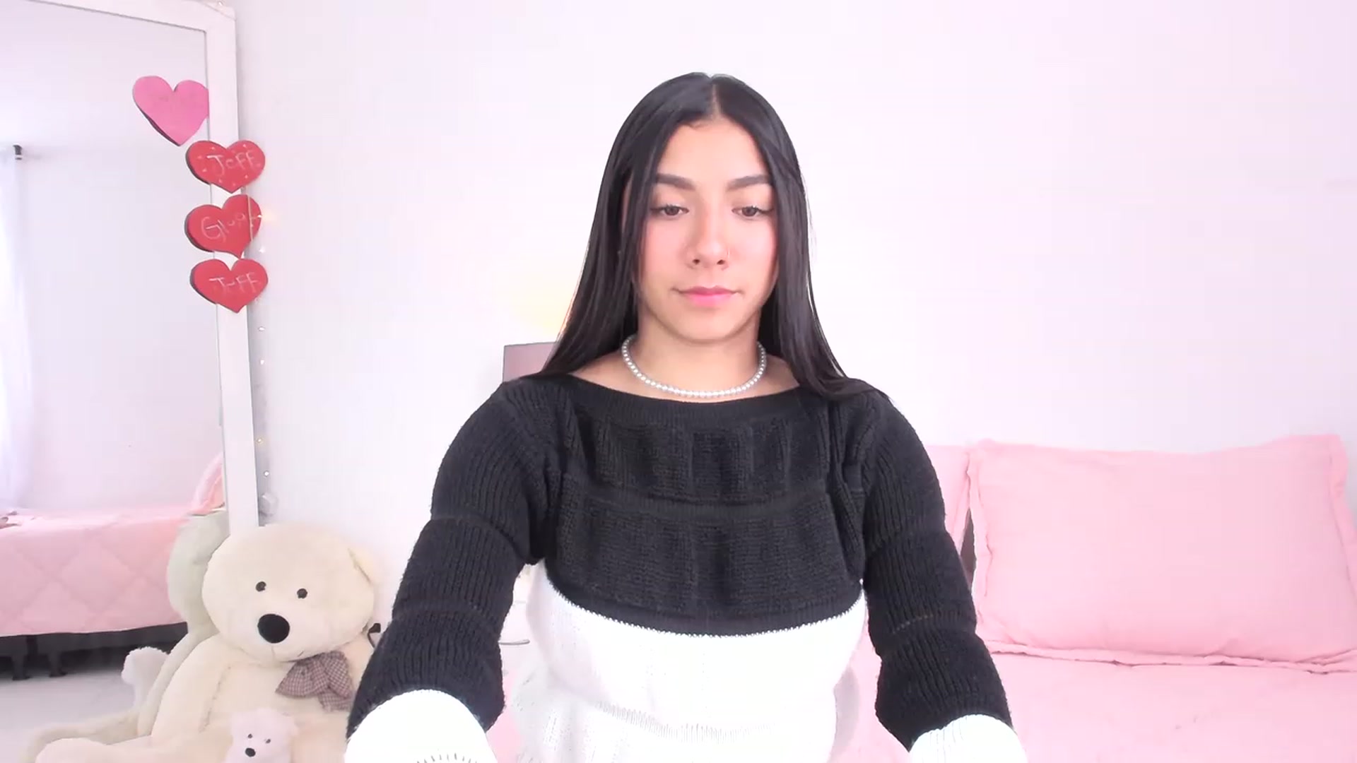 Gallery image thumbnail from Danna___'s myfreecams stream on, 04/22/2023, 18:03 image 2 of 20