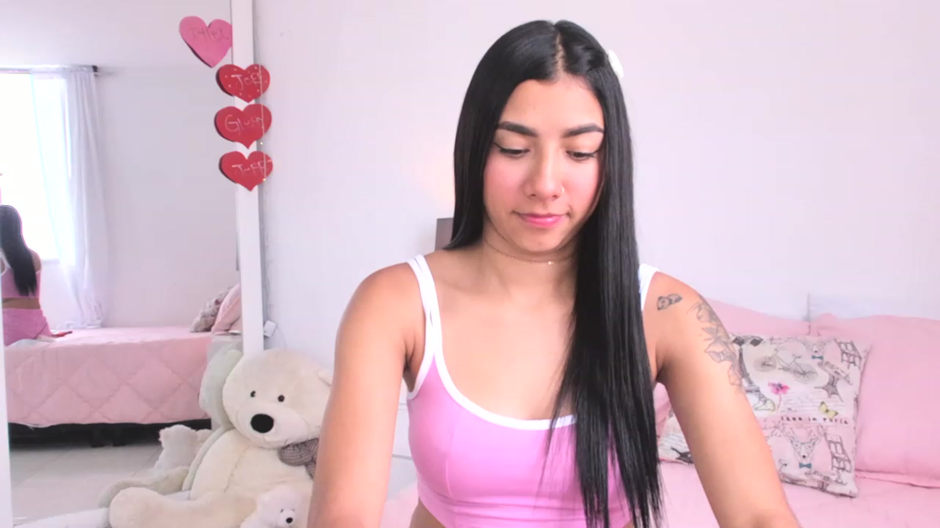 Gallery image thumbnail from Danna___'s myfreecams stream on, 04/24/2023, 16:26 image 2 of 20