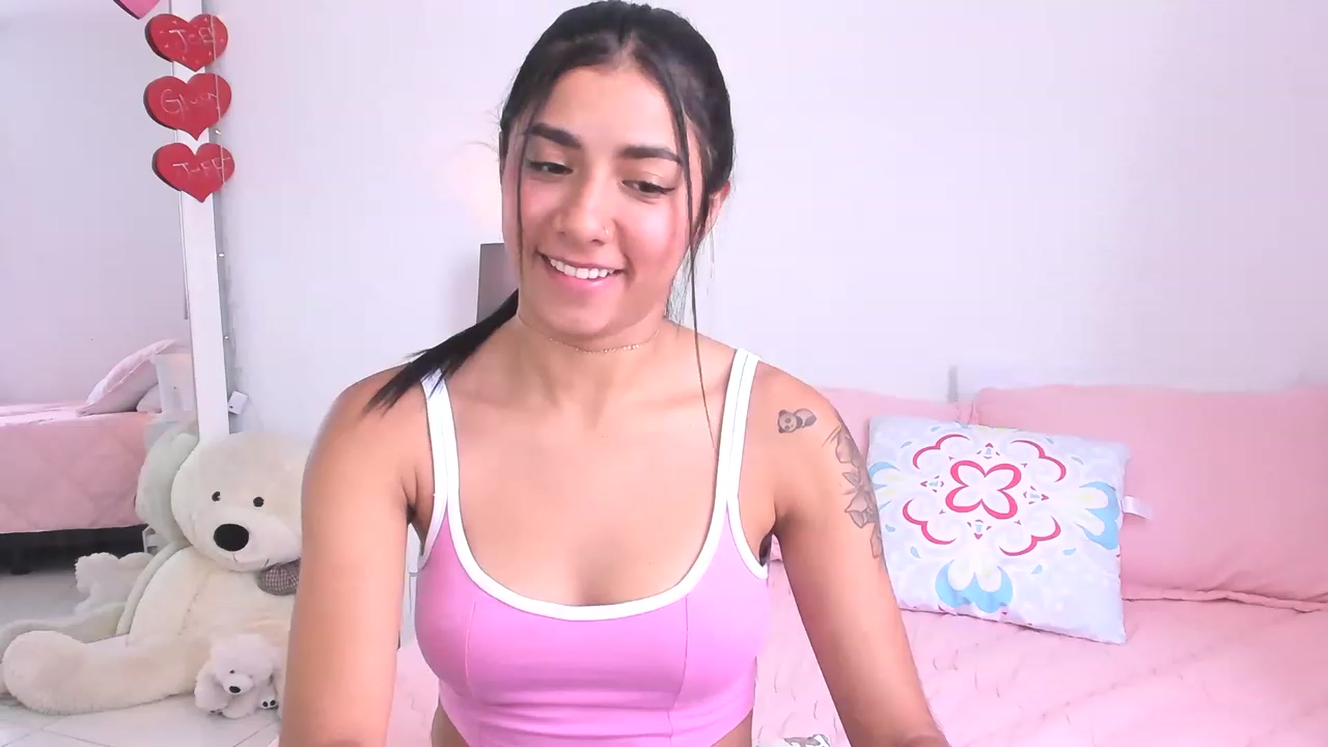 Gallery image thumbnail from Danna___'s myfreecams stream on, 04/24/2023, 18:24 image 20 of 20