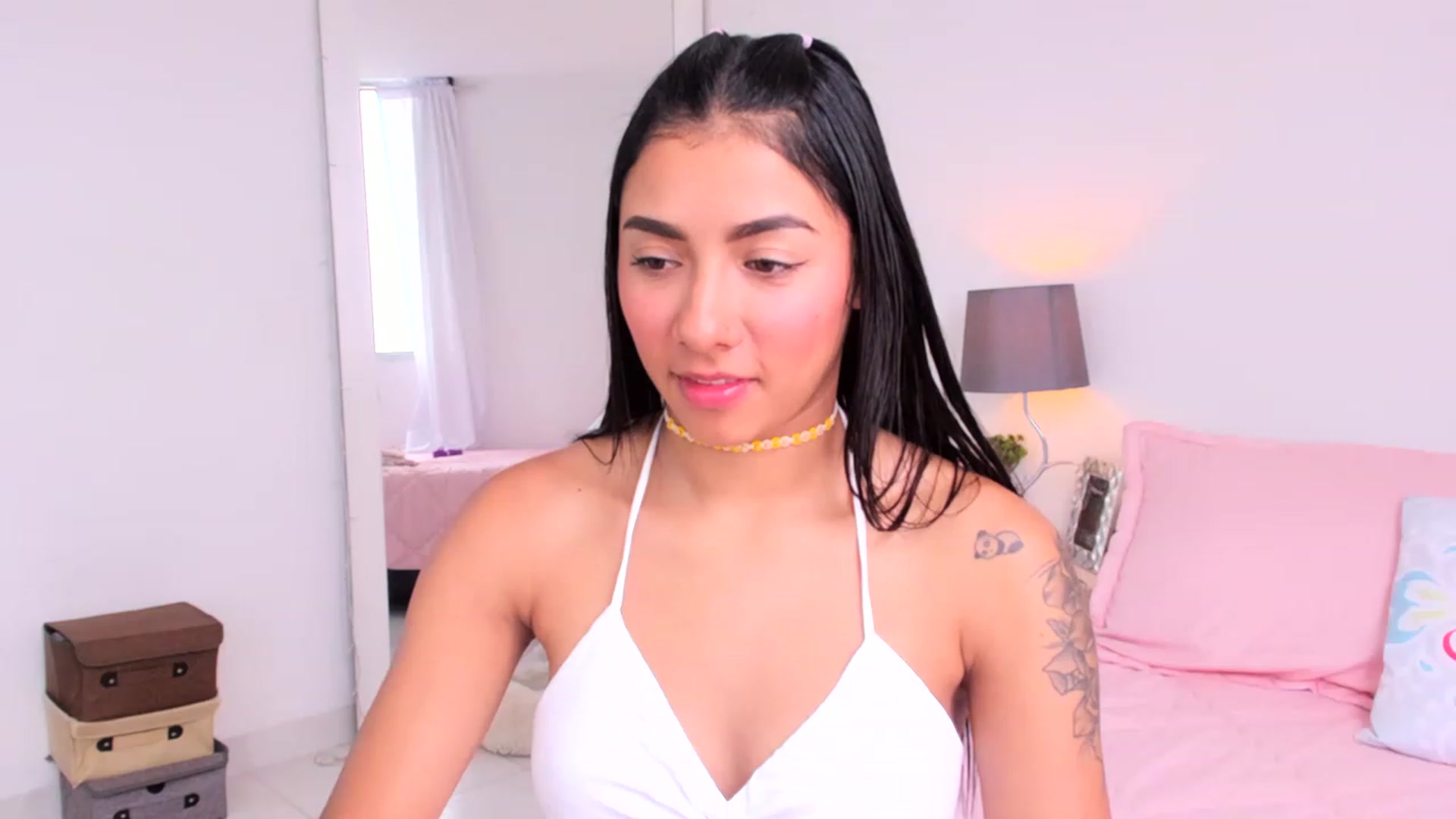Gallery image thumbnail from Danna___'s myfreecams stream on, 04/29/2023, 17:35 image 8 of 20