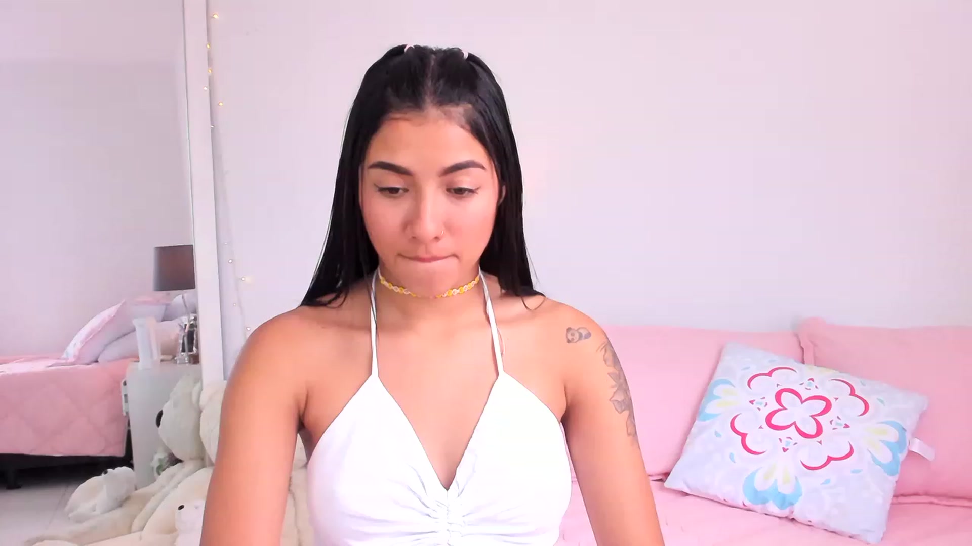 Gallery image thumbnail from Danna___'s myfreecams stream on, 04/29/2023, 17:54 image 14 of 20