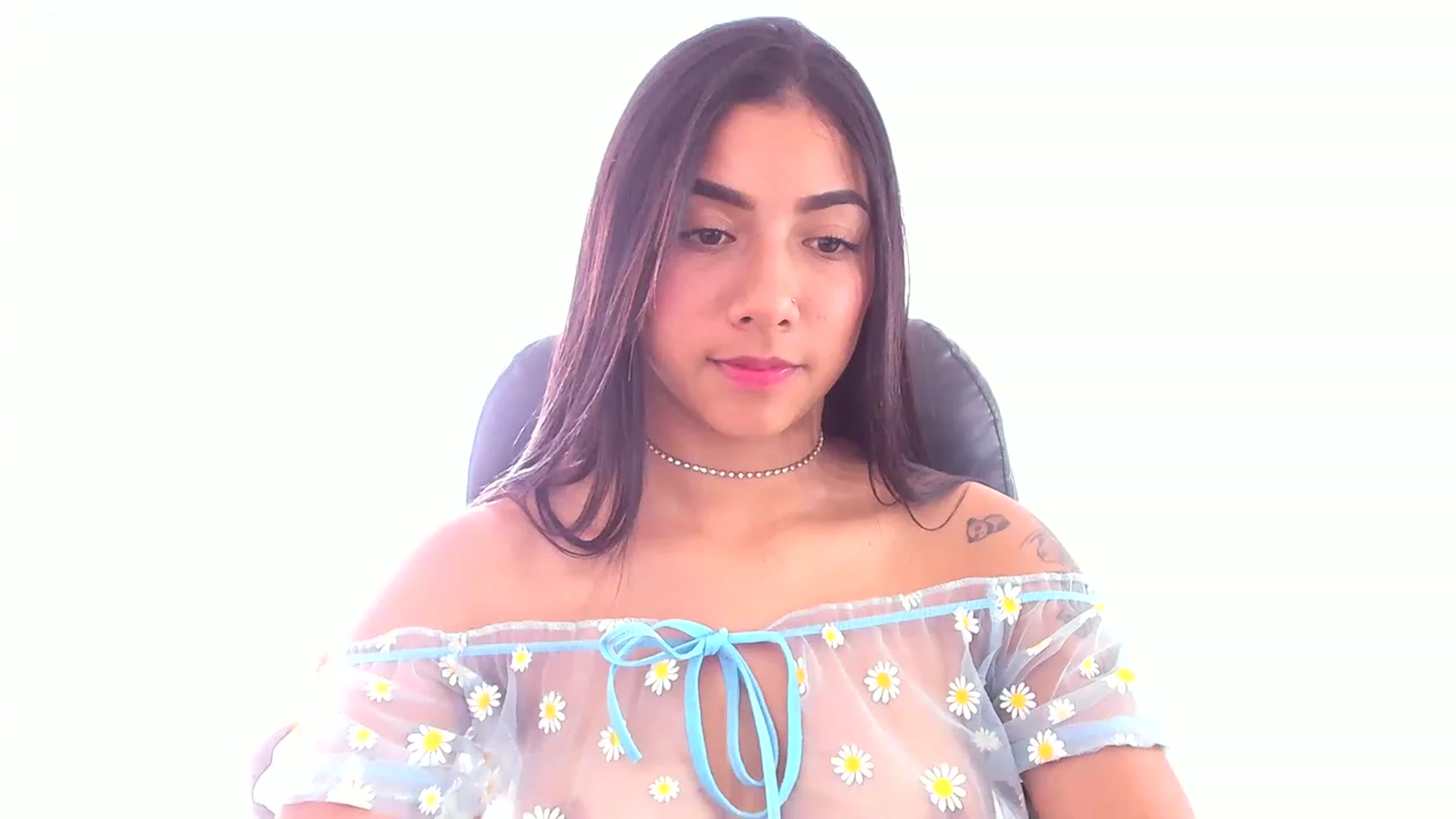 Gallery image thumbnail from Danna___'s myfreecams stream on, 05/09/2023, 18:01 image 19 of 20