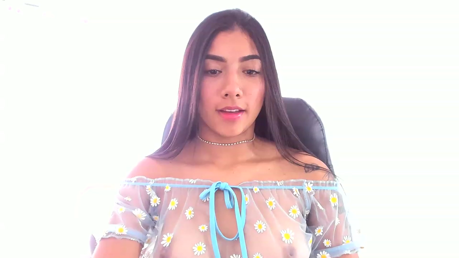 Gallery image thumbnail from Danna___'s myfreecams stream on, 05/09/2023, 18:01 image 16 of 20