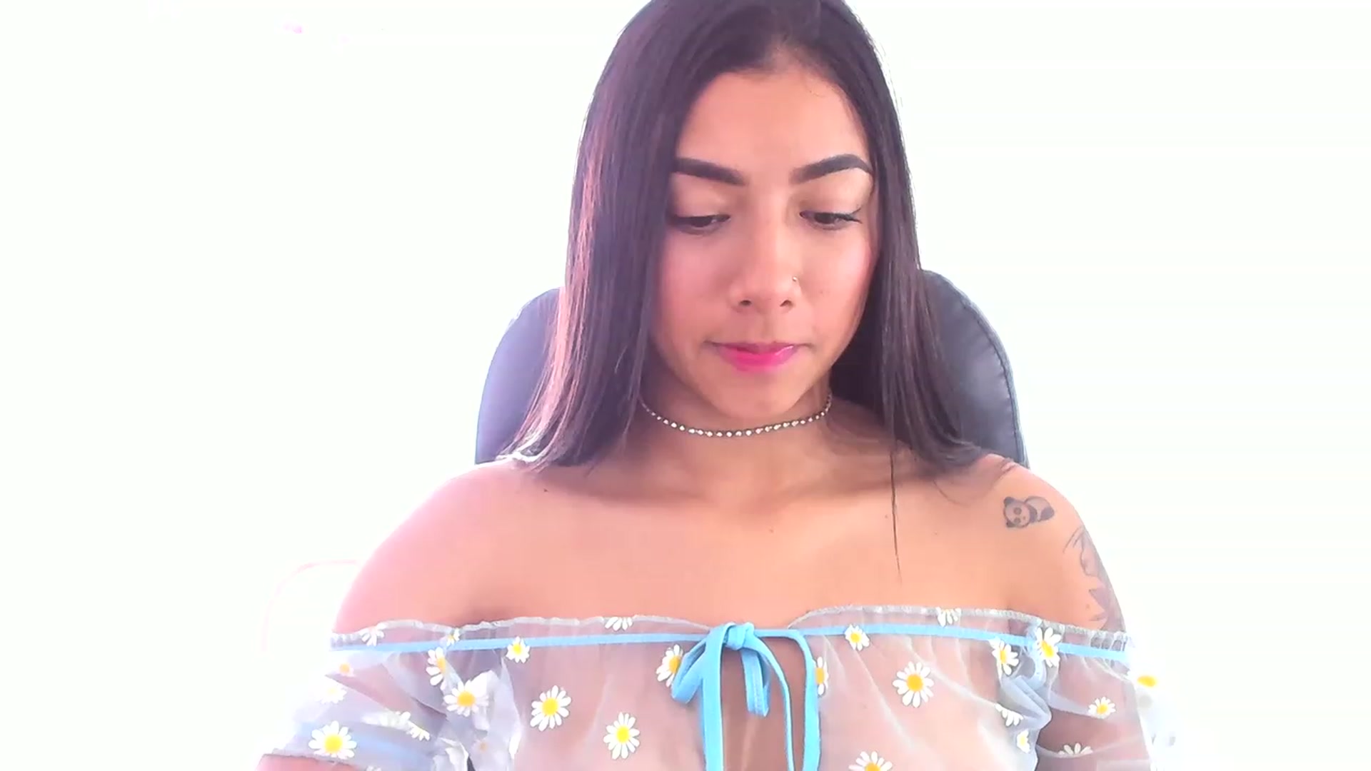 Gallery image thumbnail from Danna___'s myfreecams stream on, 05/09/2023, 18:01 image 3 of 20