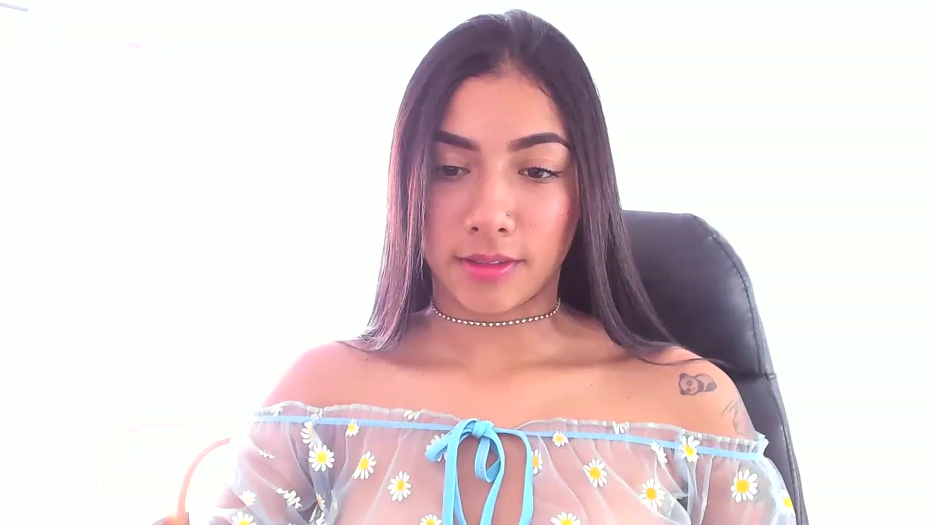 Gallery image thumbnail from Danna___'s myfreecams stream on, 05/09/2023, 18:01 image 11 of 20