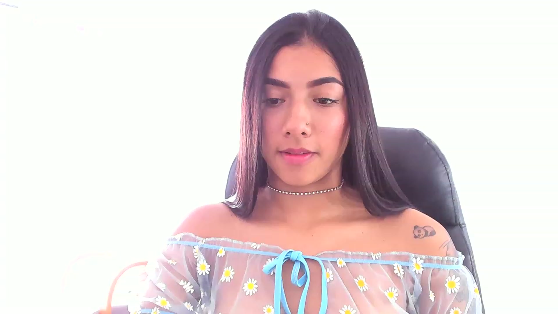 Gallery image thumbnail from Danna___'s myfreecams stream on, 05/09/2023, 18:01 image 12 of 20