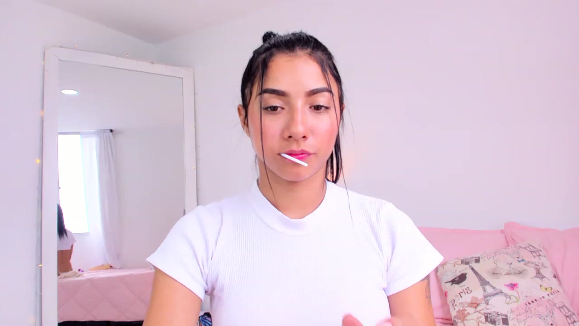 Gallery image thumbnail from Danna___'s myfreecams stream on, 05/10/2023, 16:59 image 19 of 20