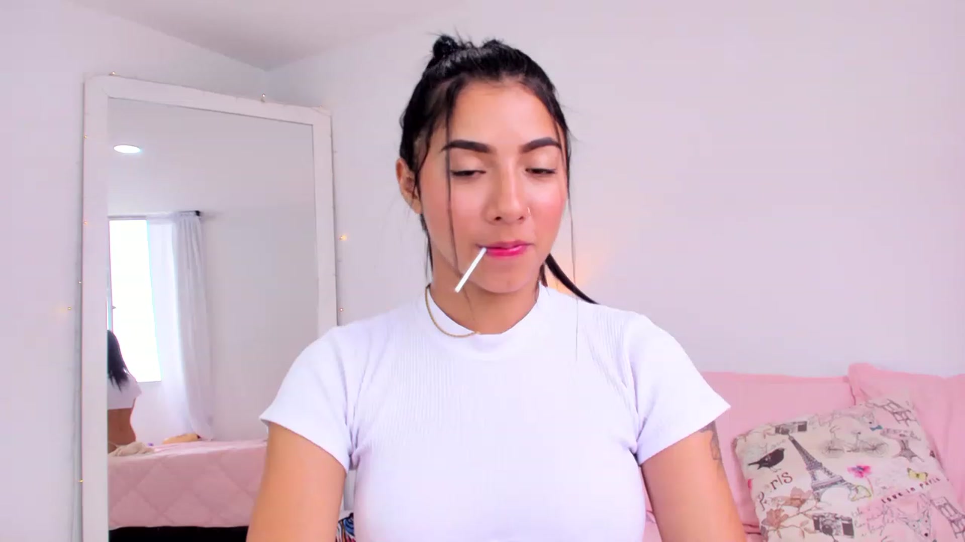 Gallery image thumbnail from Danna___'s myfreecams stream on, 05/10/2023, 16:59 image 13 of 20