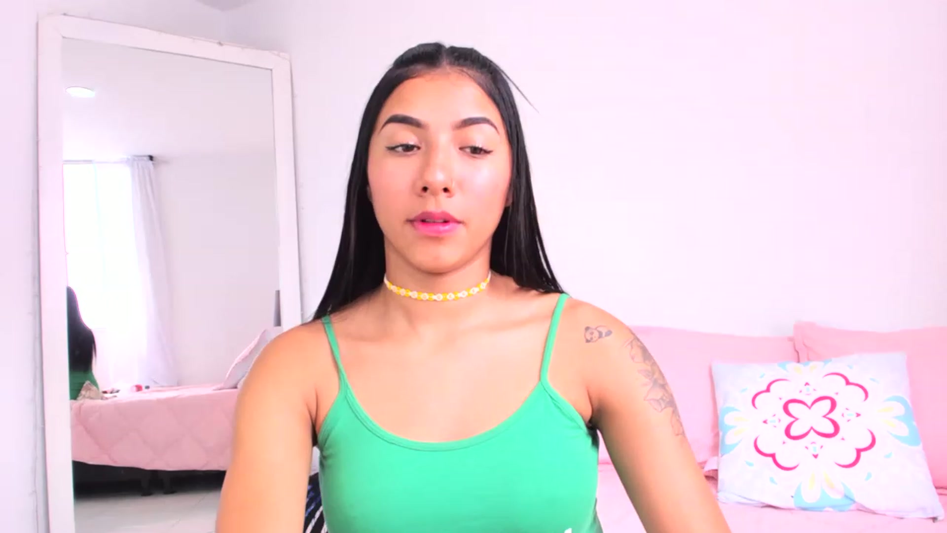 Gallery image thumbnail from Danna___'s myfreecams stream on, 05/11/2023, 17:50 image 17 of 20