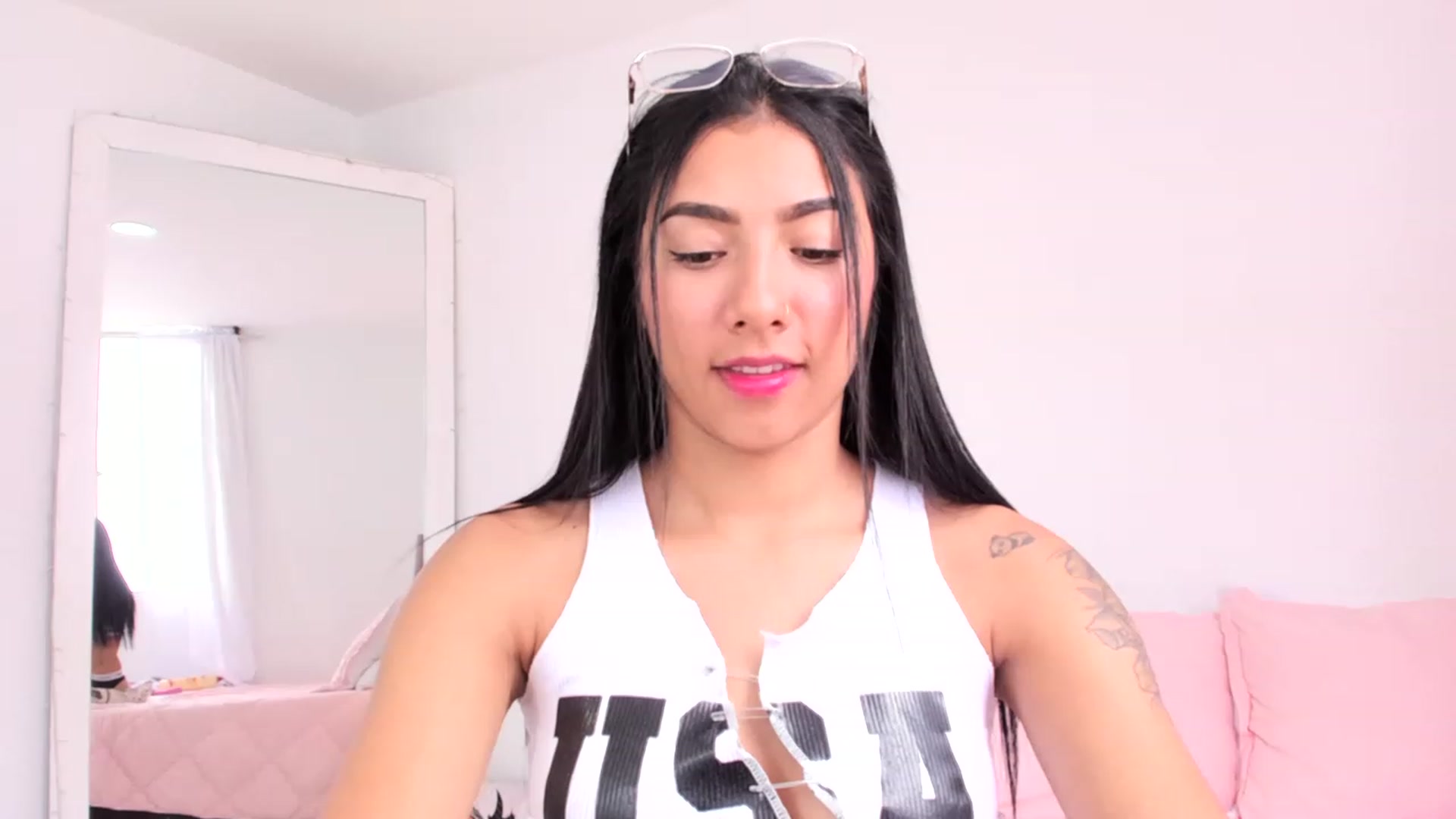 Gallery image thumbnail from Danna___'s myfreecams stream on, 05/12/2023, 17:04 image 20 of 20