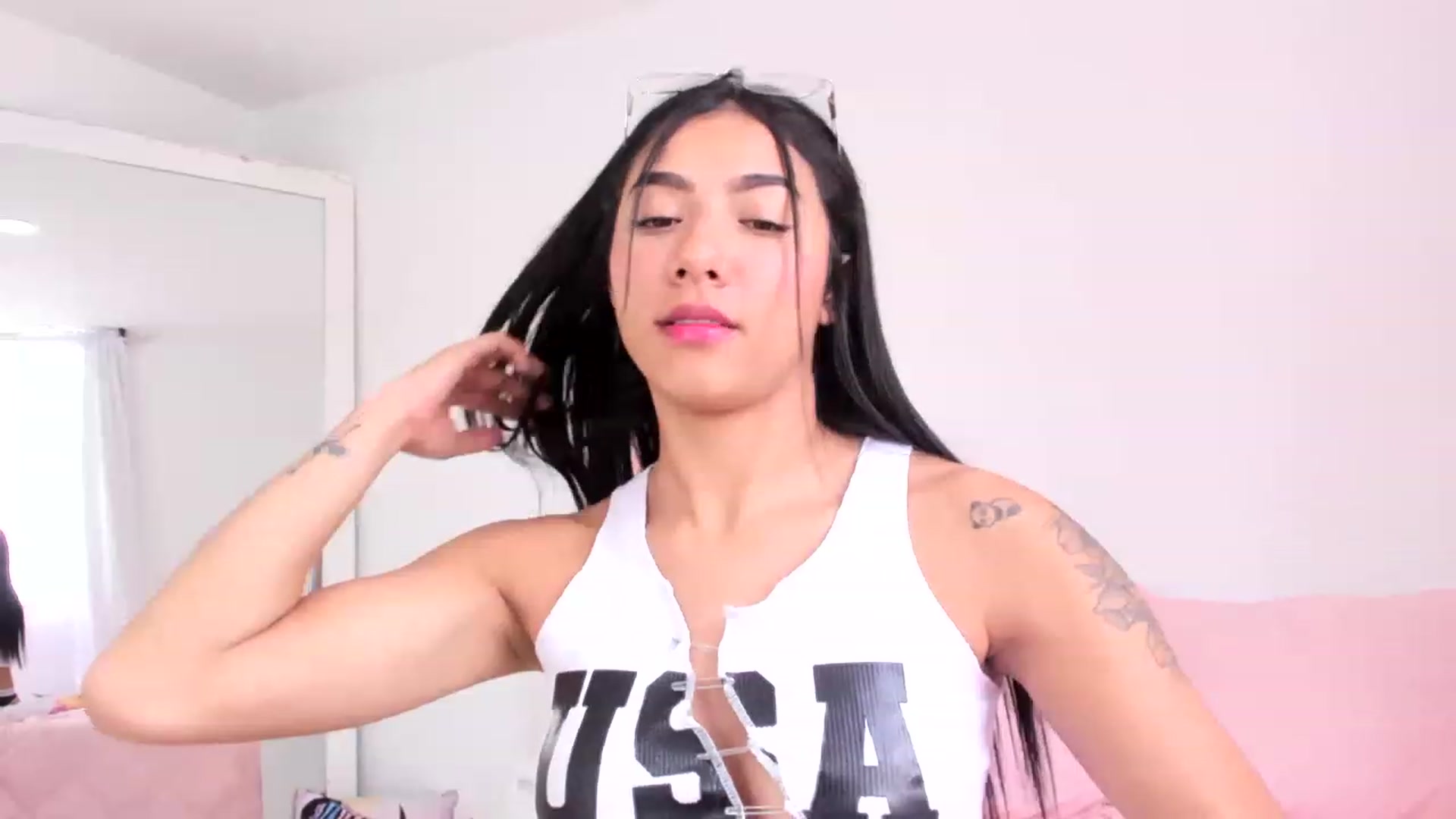 Gallery image thumbnail from Danna___'s myfreecams stream on, 05/12/2023, 17:04 image 15 of 20