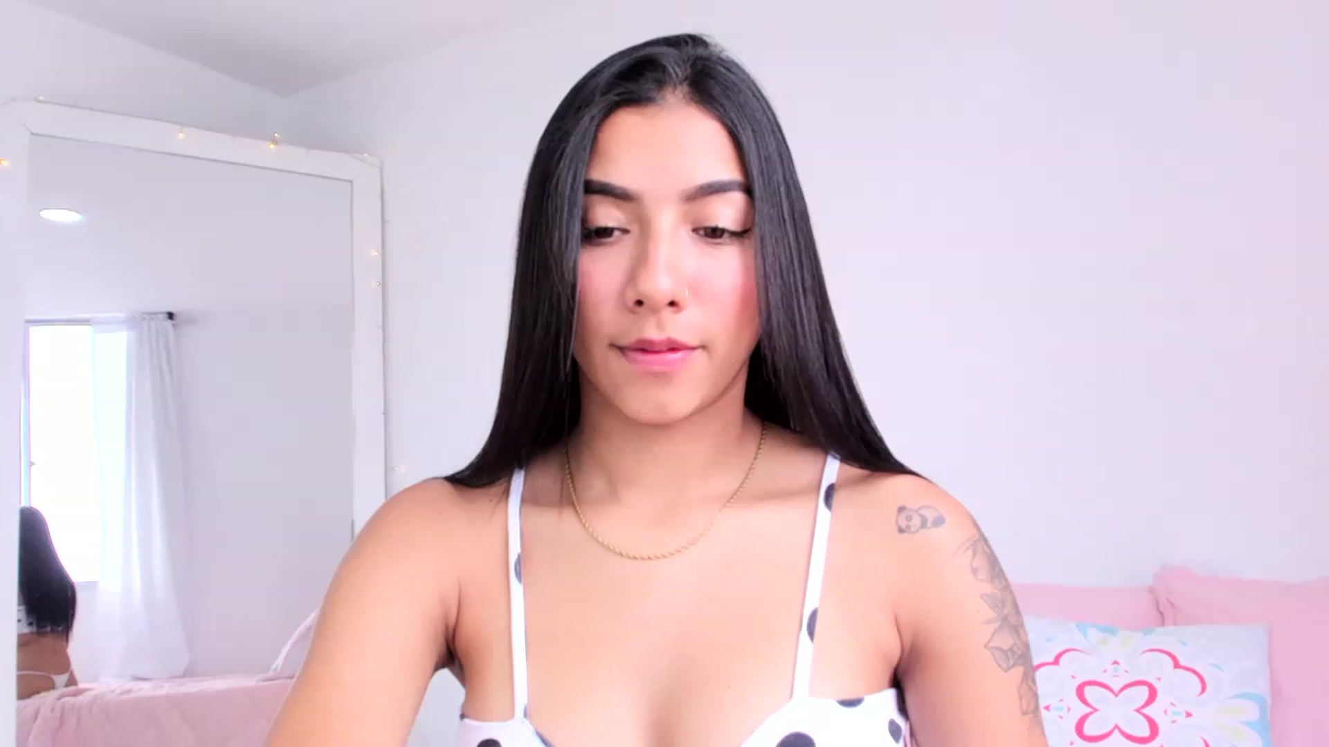 Gallery image thumbnail from Danna___'s myfreecams stream on, 05/16/2023, 16:28 image 4 of 20