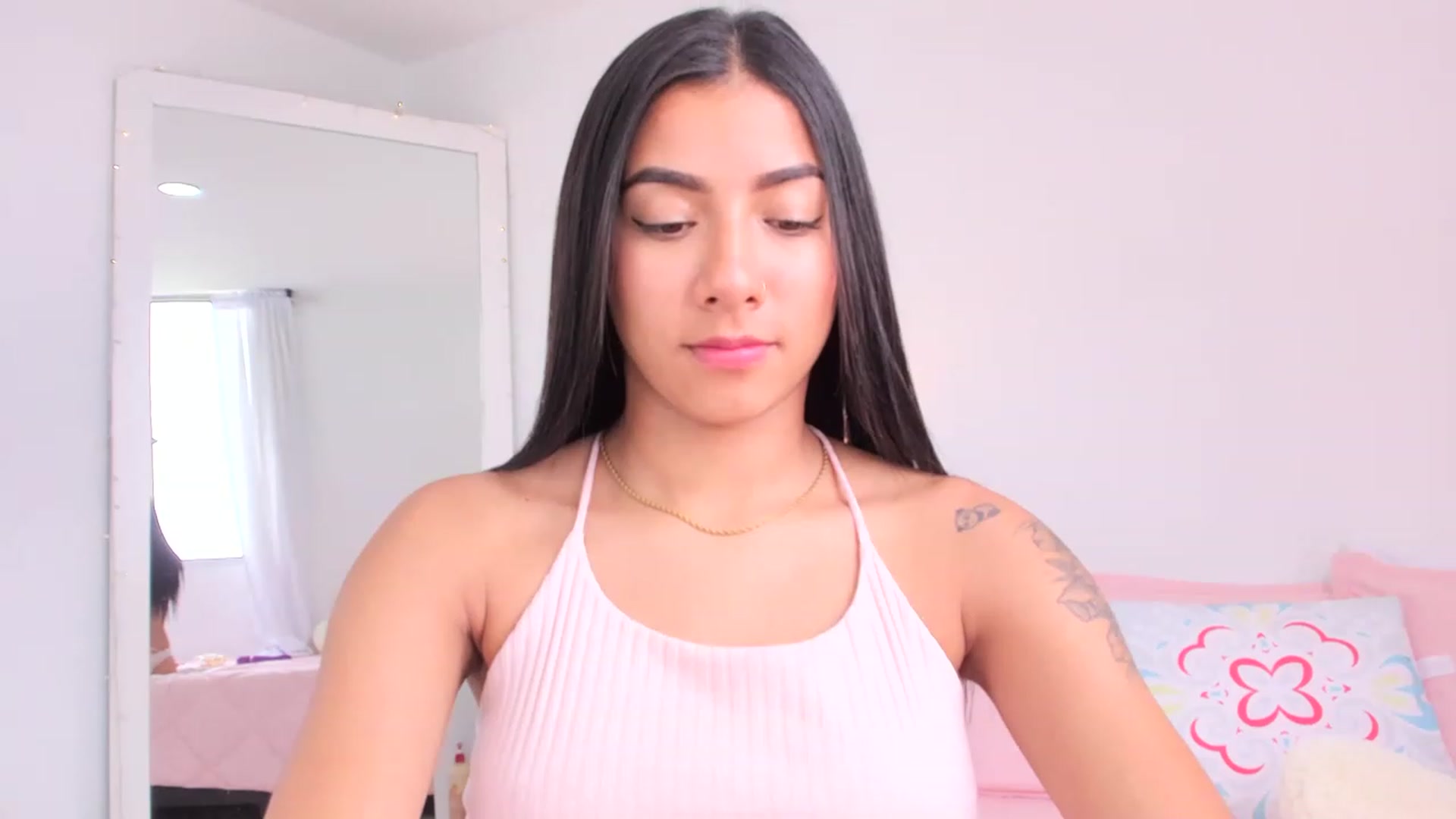 Gallery image thumbnail from Danna___'s myfreecams stream on, 05/19/2023, 16:45 image 14 of 20