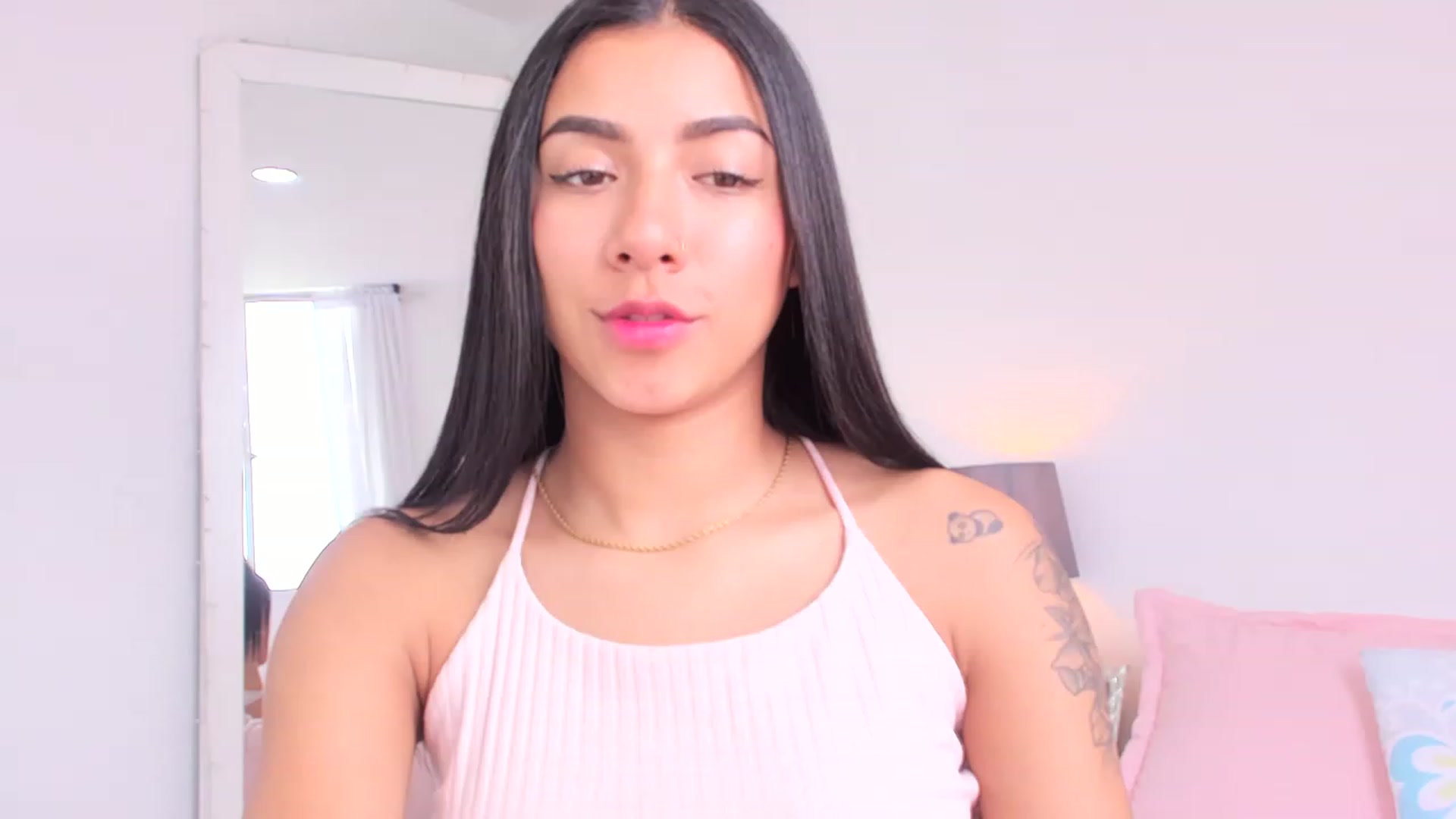 Gallery image thumbnail from Danna___'s myfreecams stream on, 05/19/2023, 16:45 image 11 of 20