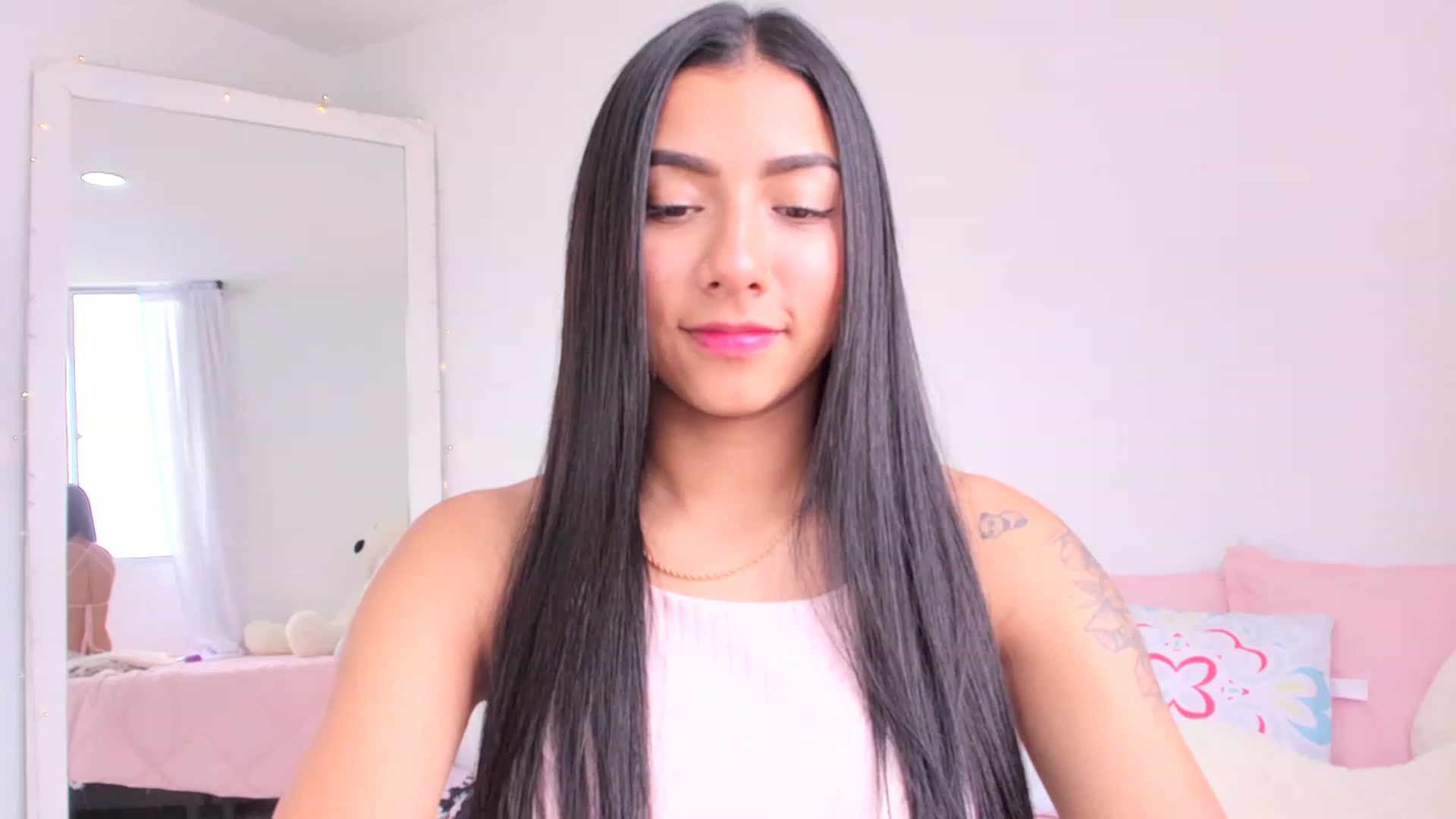 Gallery image thumbnail from Danna___'s myfreecams stream on, 05/19/2023, 16:45 image 2 of 20