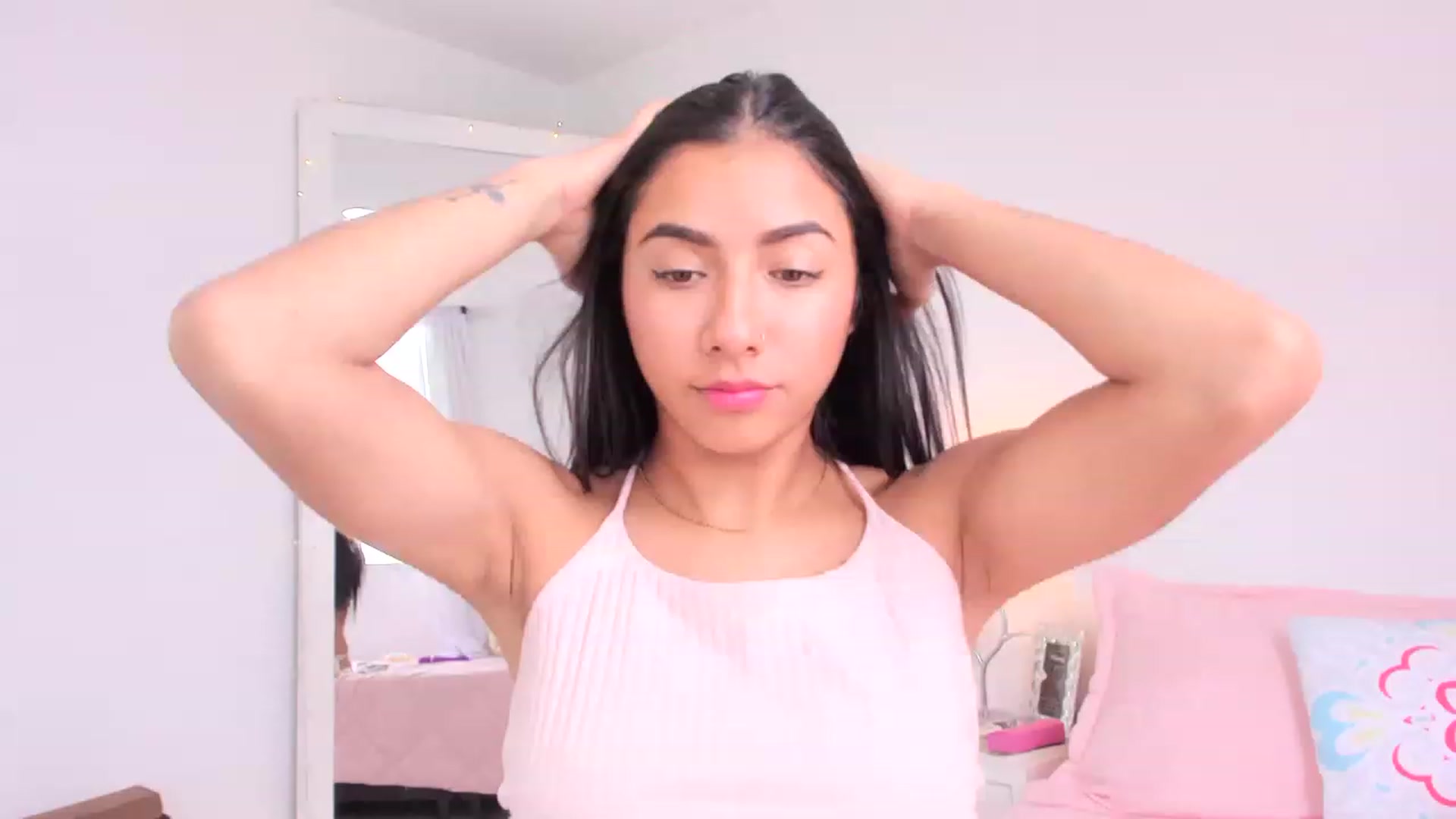 Gallery image thumbnail from Danna___'s myfreecams stream on, 05/19/2023, 16:45 image 12 of 20