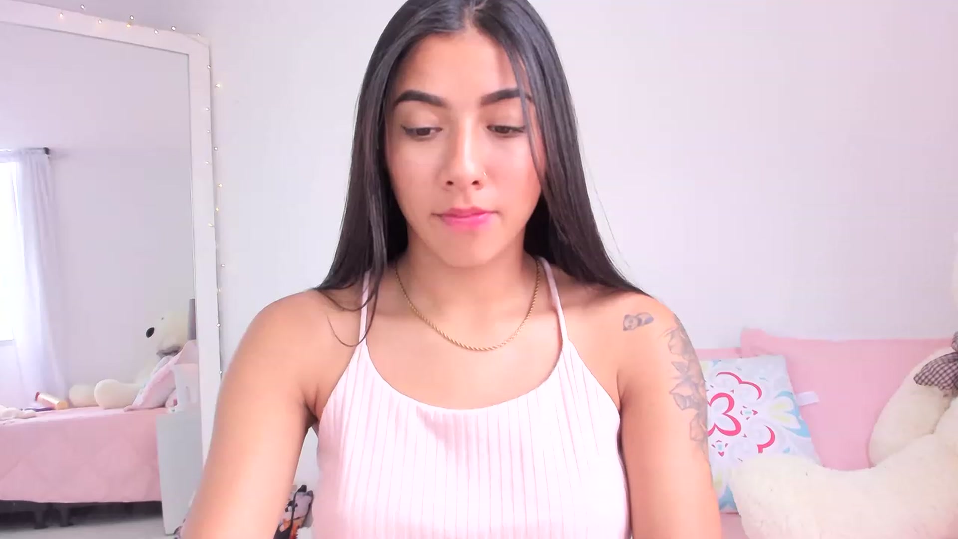 Gallery image thumbnail from Danna___'s myfreecams stream on, 05/19/2023, 17:02 image 10 of 20